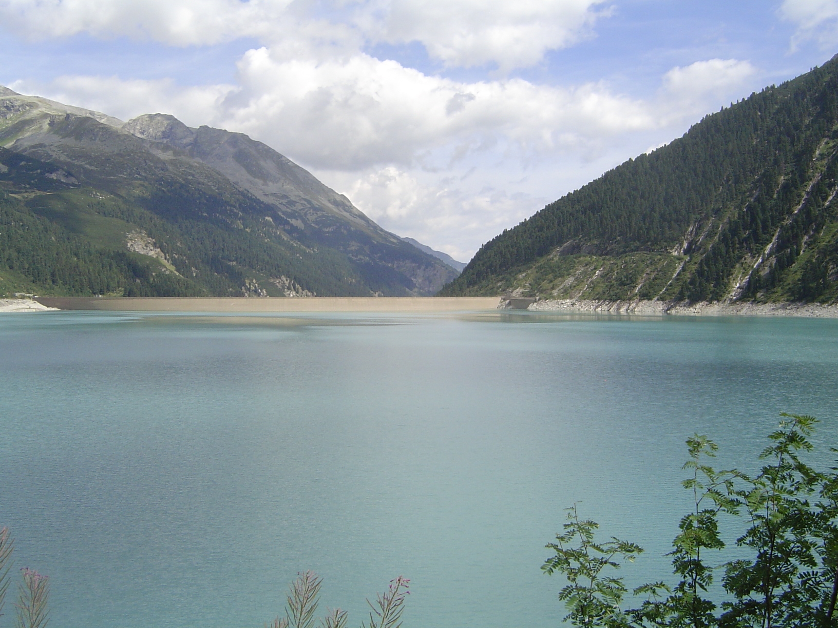 Looking the other way, toward the dam.