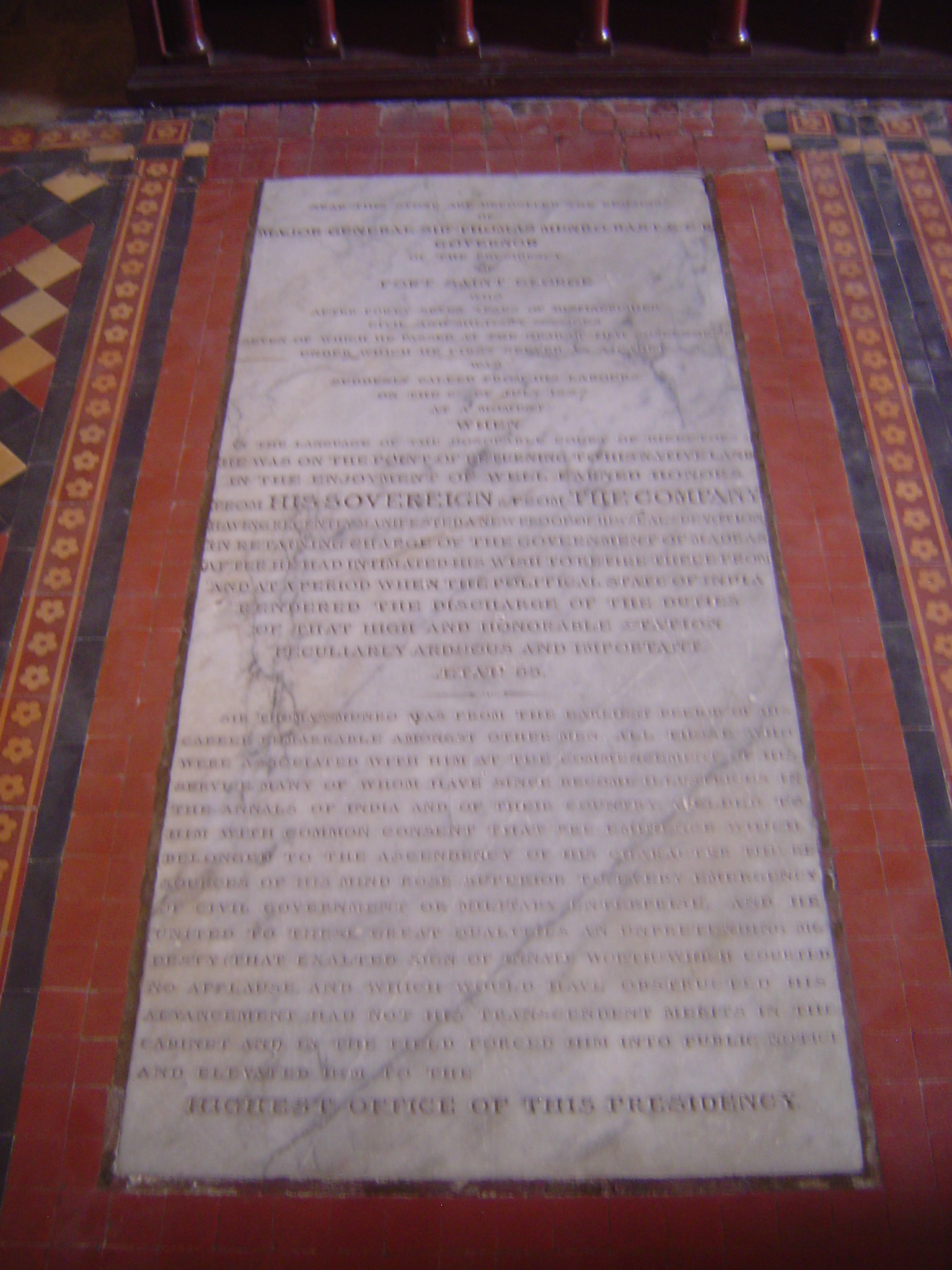 This monument is set in the floor. It reads in part: "Near this stone are deposited the remains of Major-General Sir Thomas Munro. Bart., K.