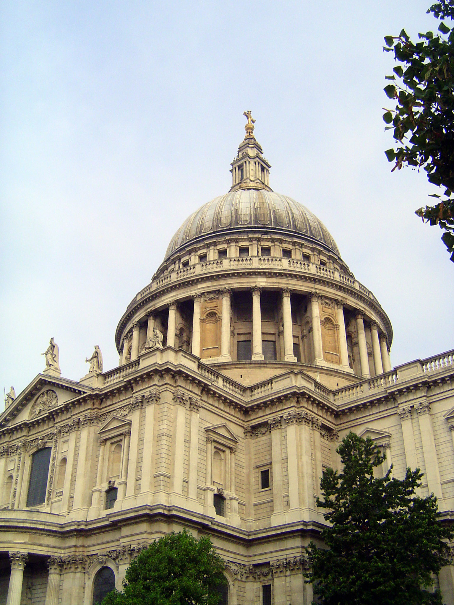Domes often have two shells separated by a hollow space. Uniquely, St. Paul's has three, the third being conical and entirely hidden from vi