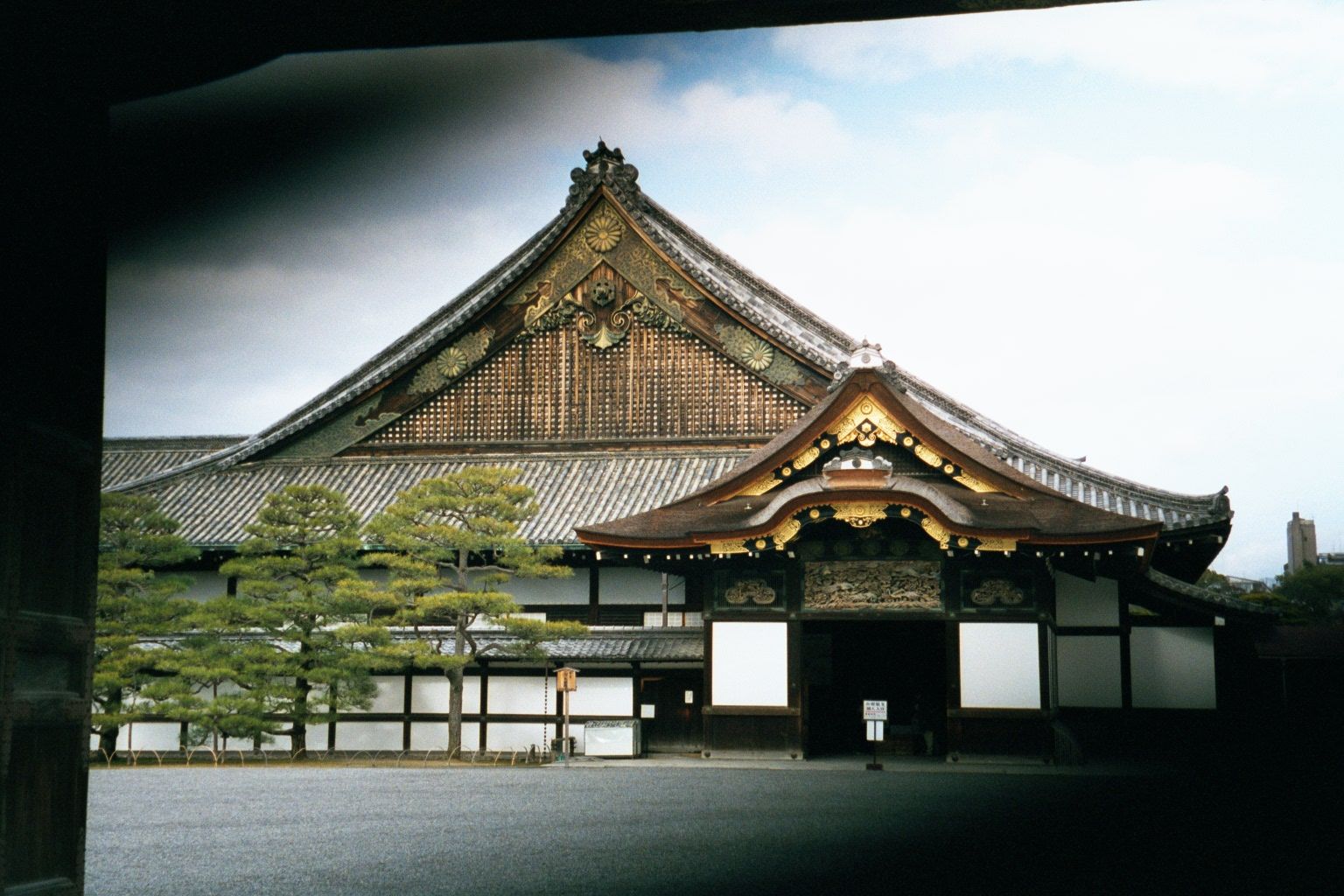 The kara-mon, or Chinese-style gate; previously part of the Fushimi Castle. The palace is built entirely of wood in the shoin style, with a