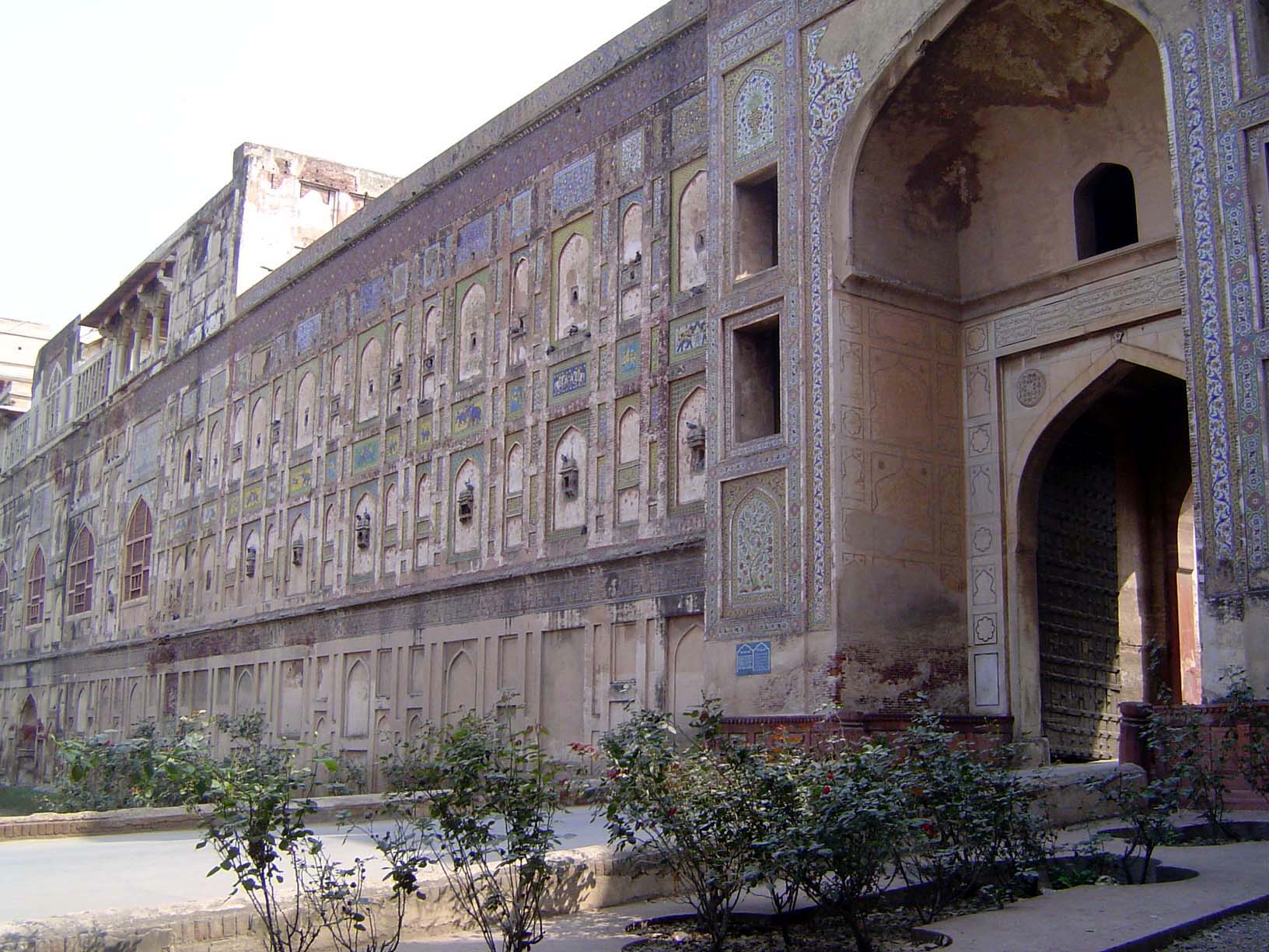 The decoration was begun by Jahangir, though Shah Jahan saw it finished.