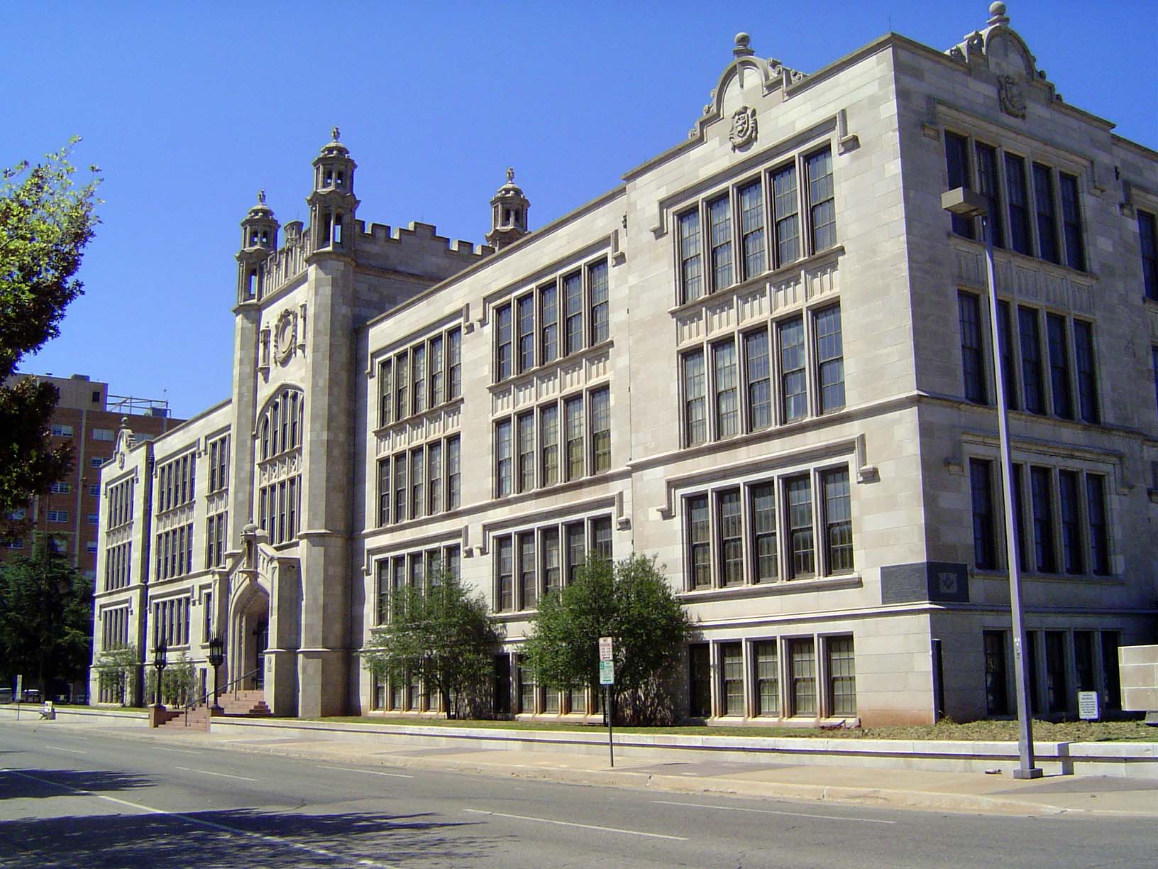 Central High School, opened as Oklahoma City High School in 1910, was designed by the indefatigable Solomon Layton, this time flying without