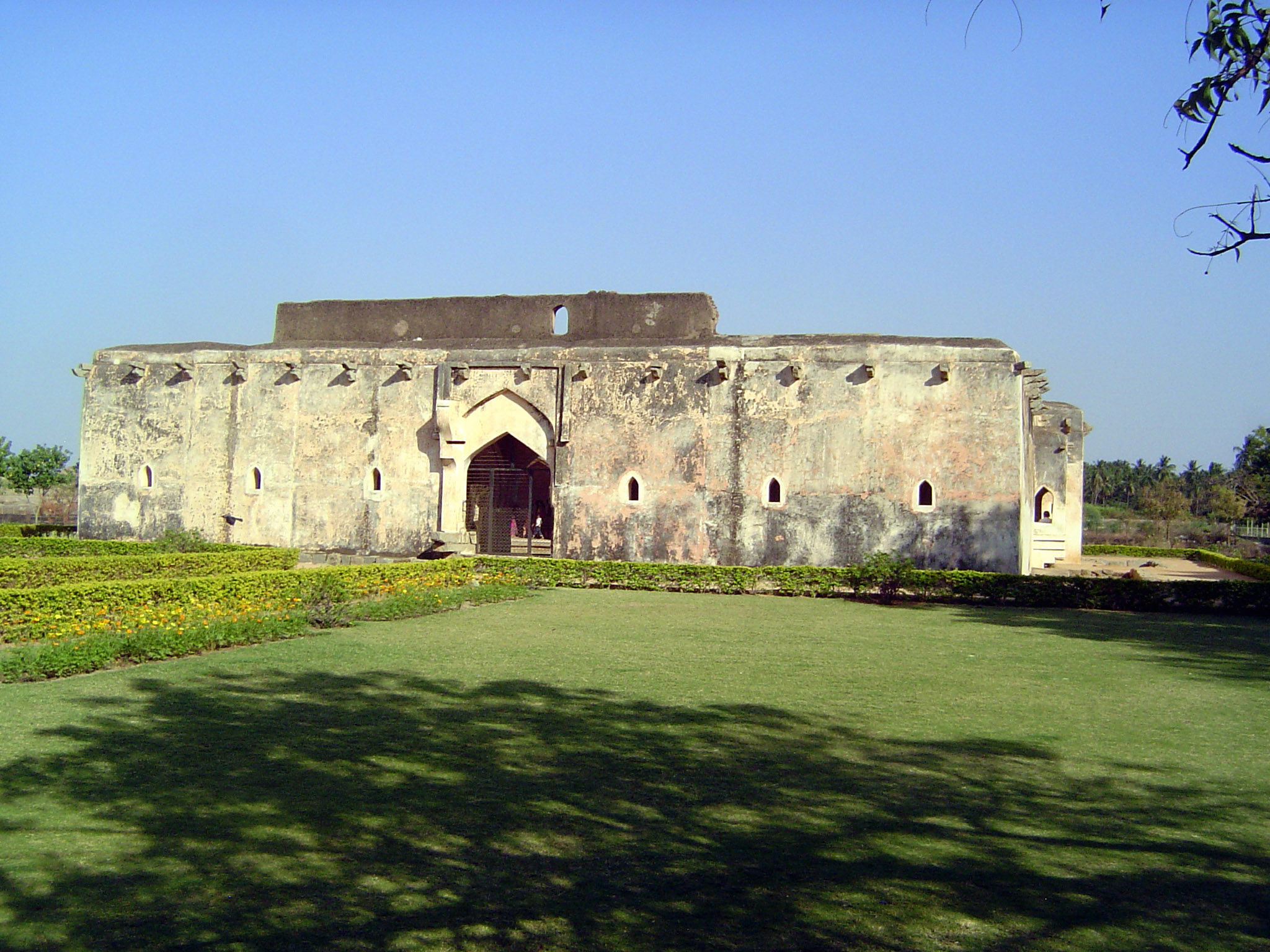 The so-called Queen's Bath, housing a pool in a structure seemingly designed to guarantee privacy without attracting attention.
