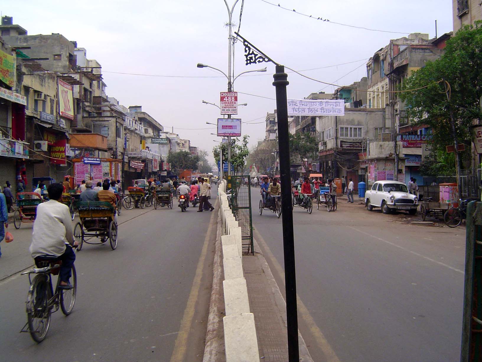 For the moment we've come to Chandni Chowk, or "silver street." This is the main street of the Old City, which it bisects with an east-west