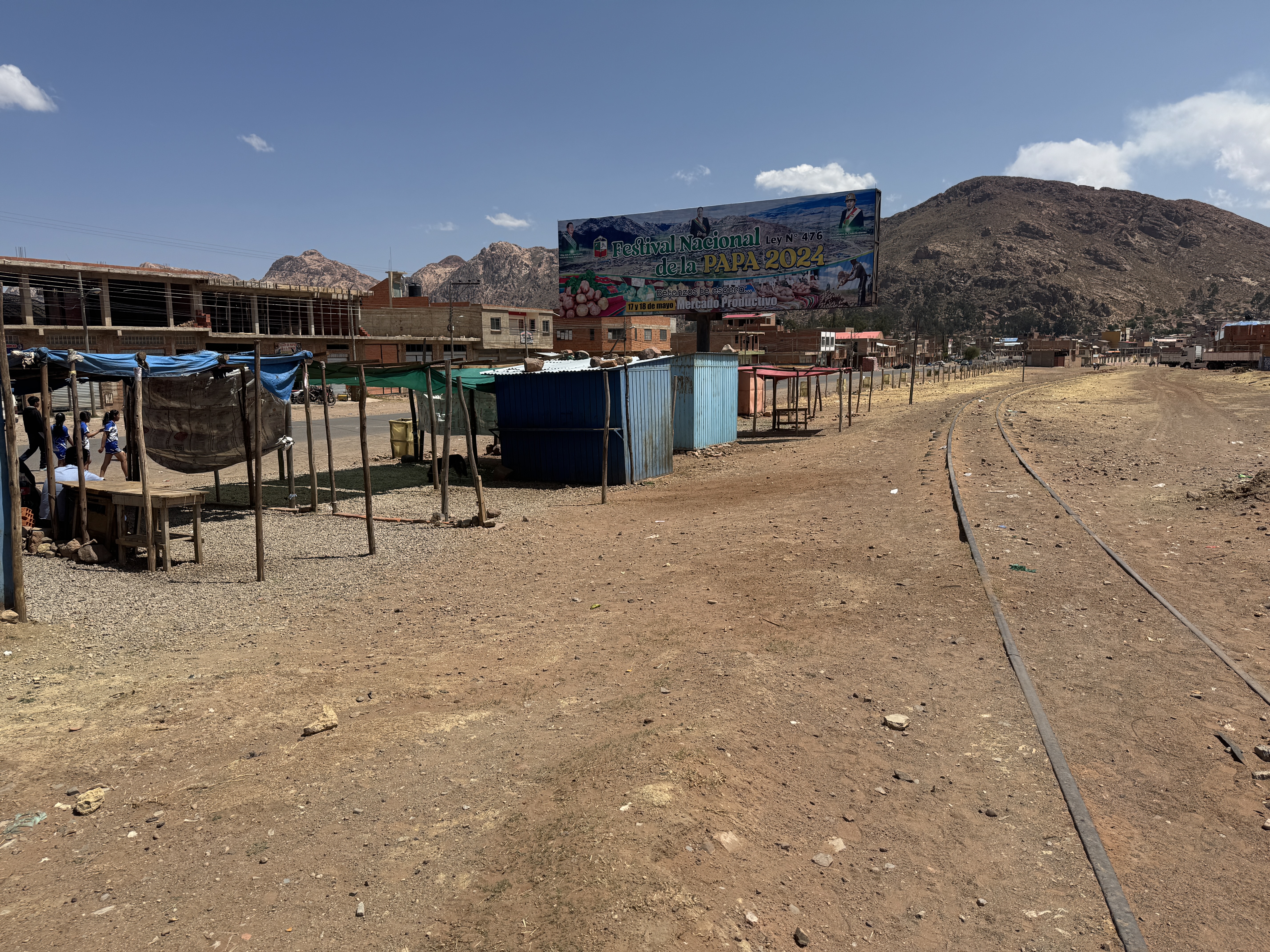 Yes, there's a railroad up here, or was.  It's going the other way.  I mean the network reaches east from the coast to Potosí to Sucre, wher