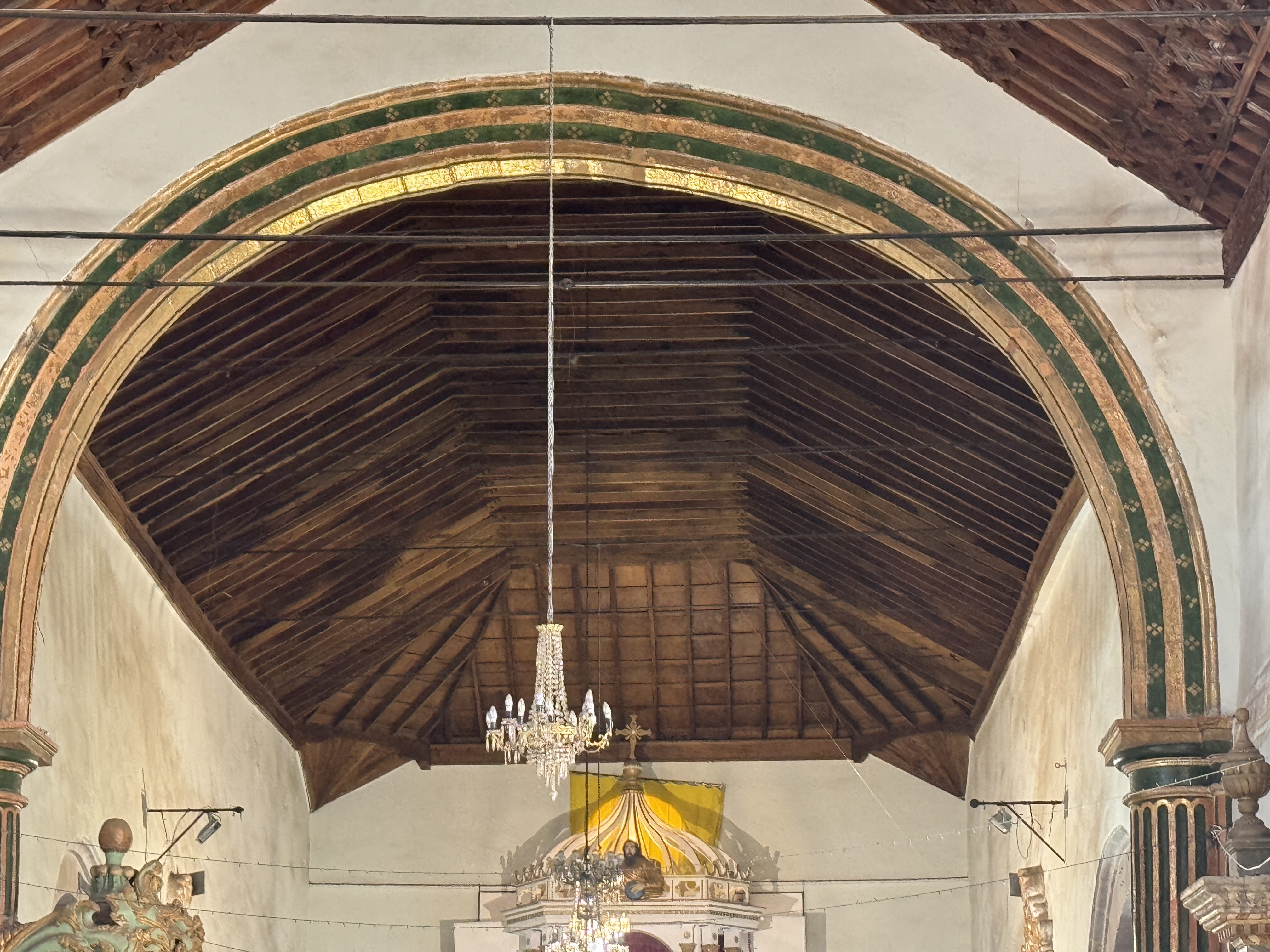 The roof above the altar isn't so arresting.