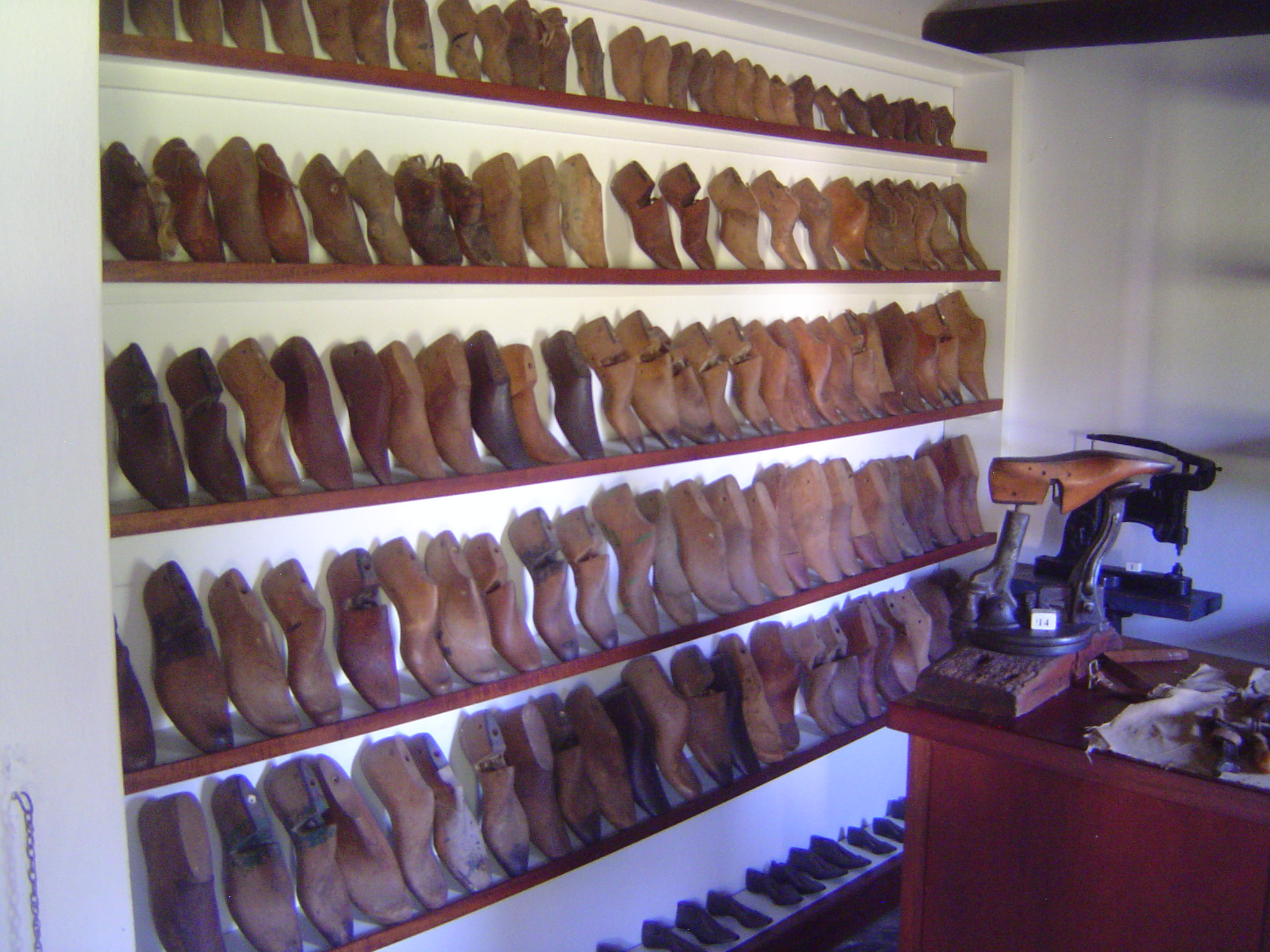 Cobbler's lasts.