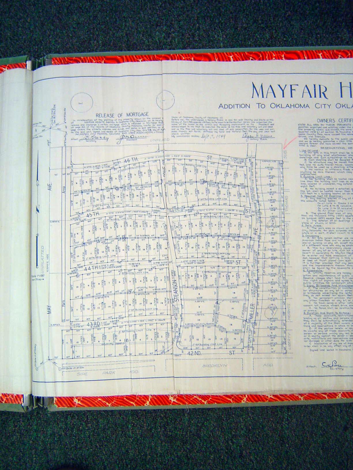 The plat of the first part of Mayfair Heights; Warr let the streets meander a bit. See that wide street in the center called Steanson?