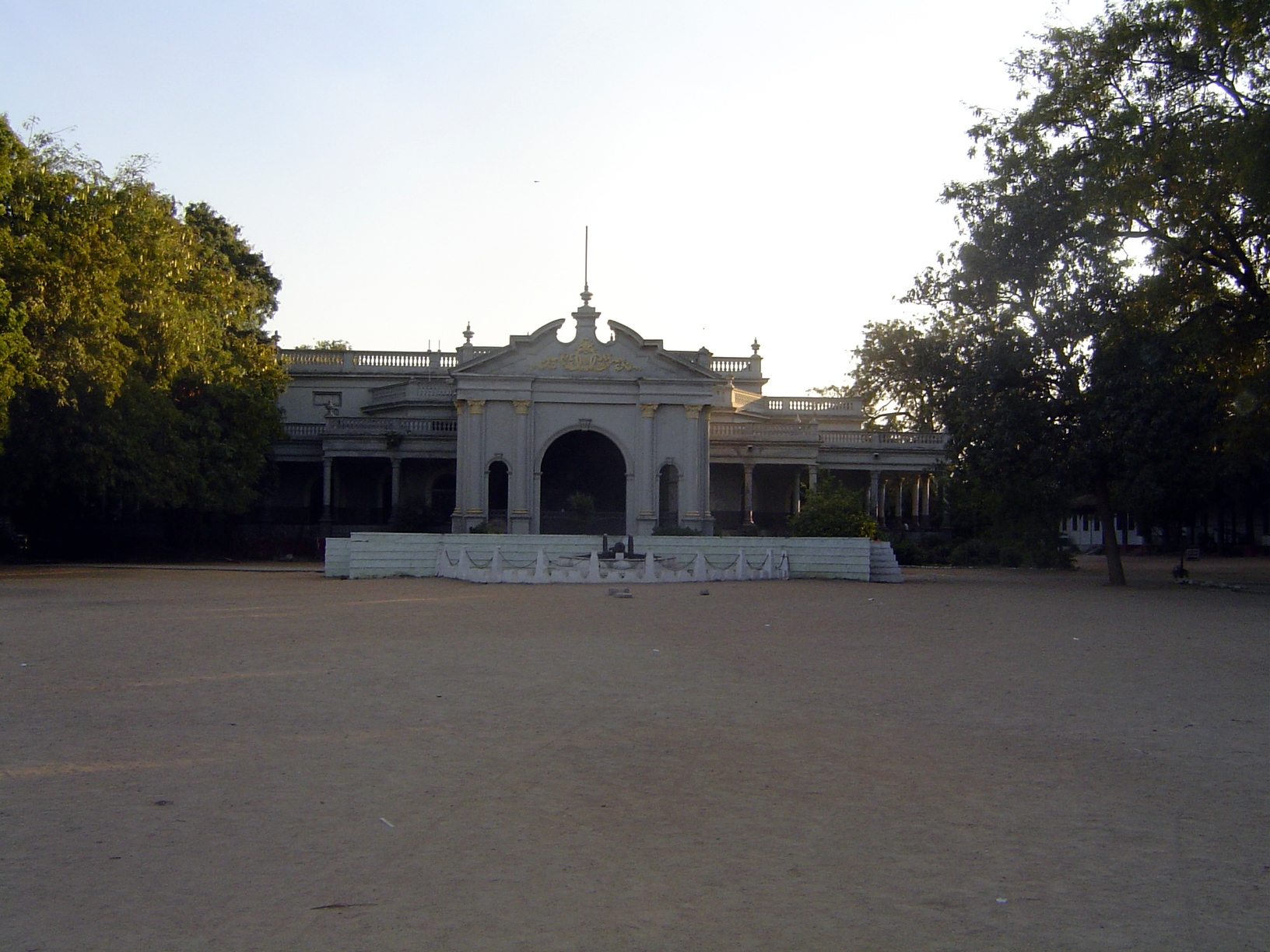 The sixth Nizam, Mahboob, who ruled early in the 20th century, lived comparatively modestly in this place, the Chowmahalla Palace.