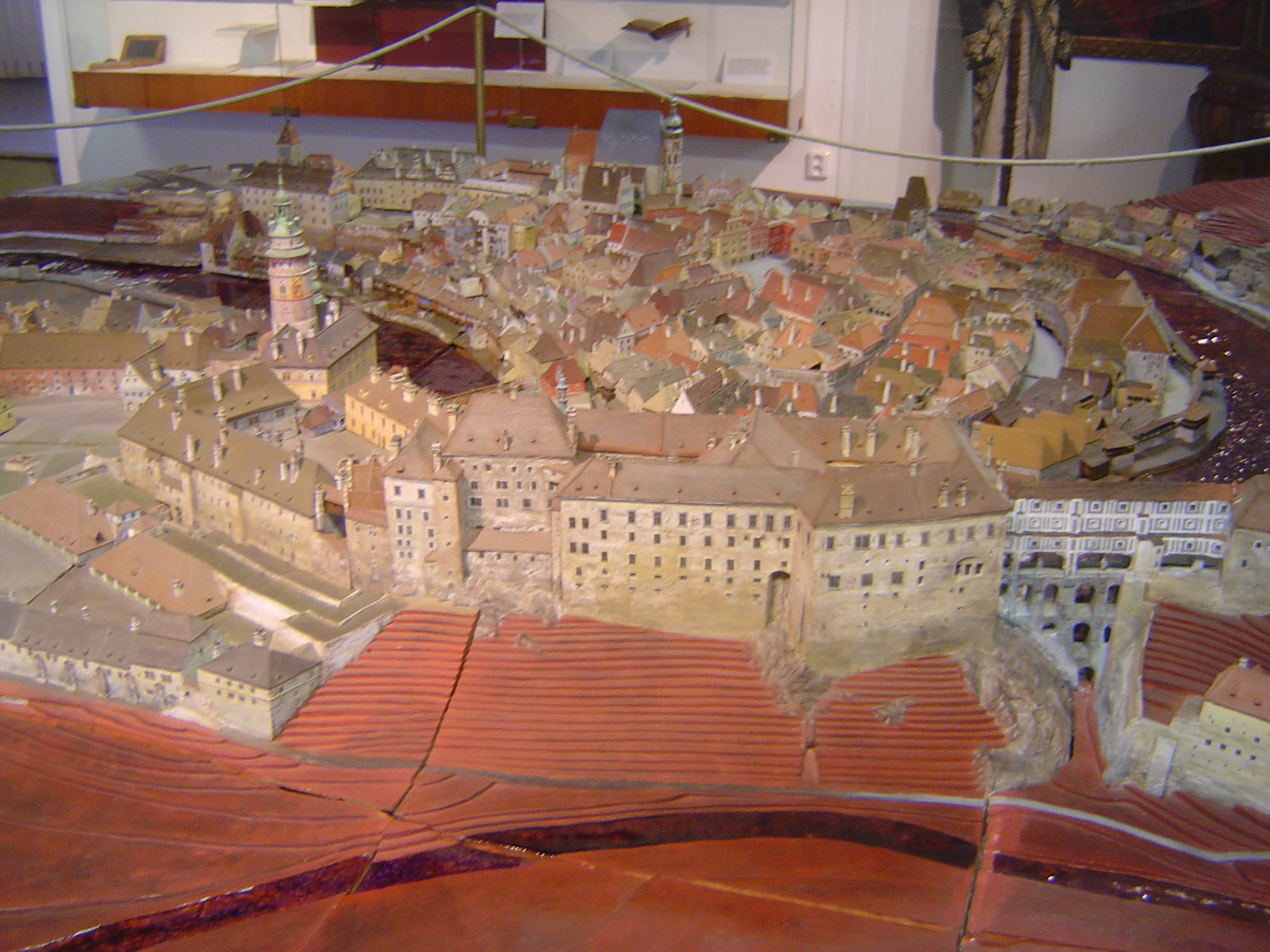 The view from over and behind the castle, which was built around a series of courtyards. Note the extraordinary Bridge of Cloaks, on the rig
