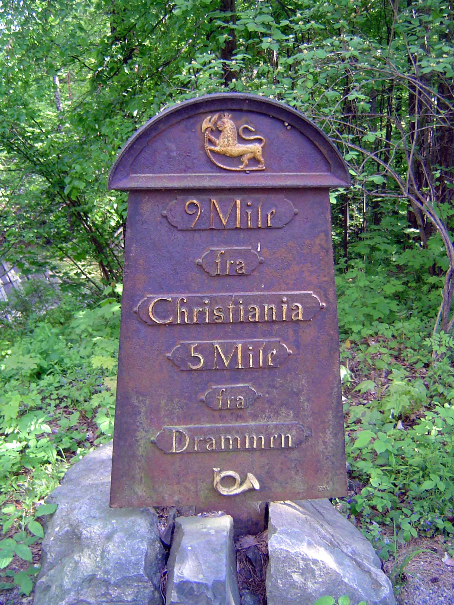 A milepost from about 1830.