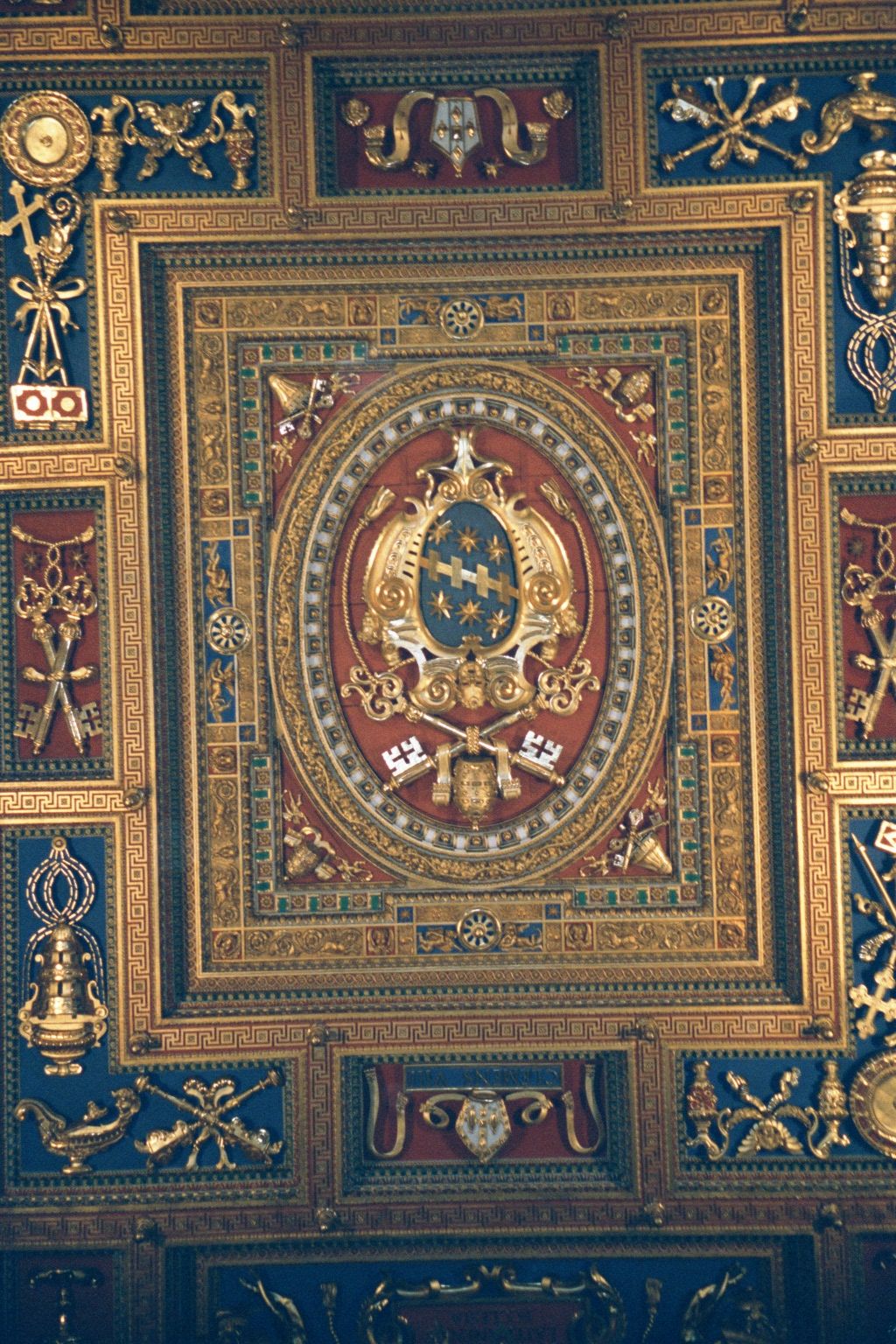 Detail of that ceiling.