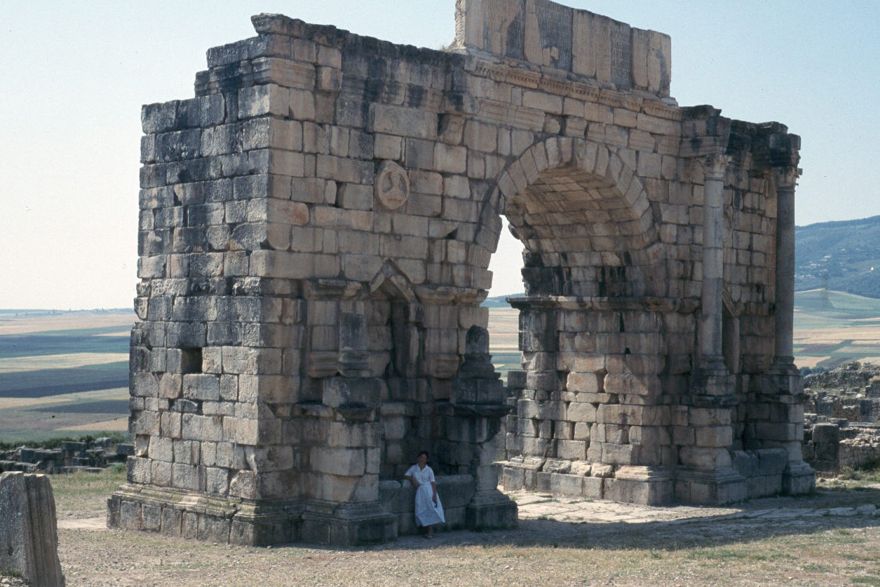 The triumphal arch.