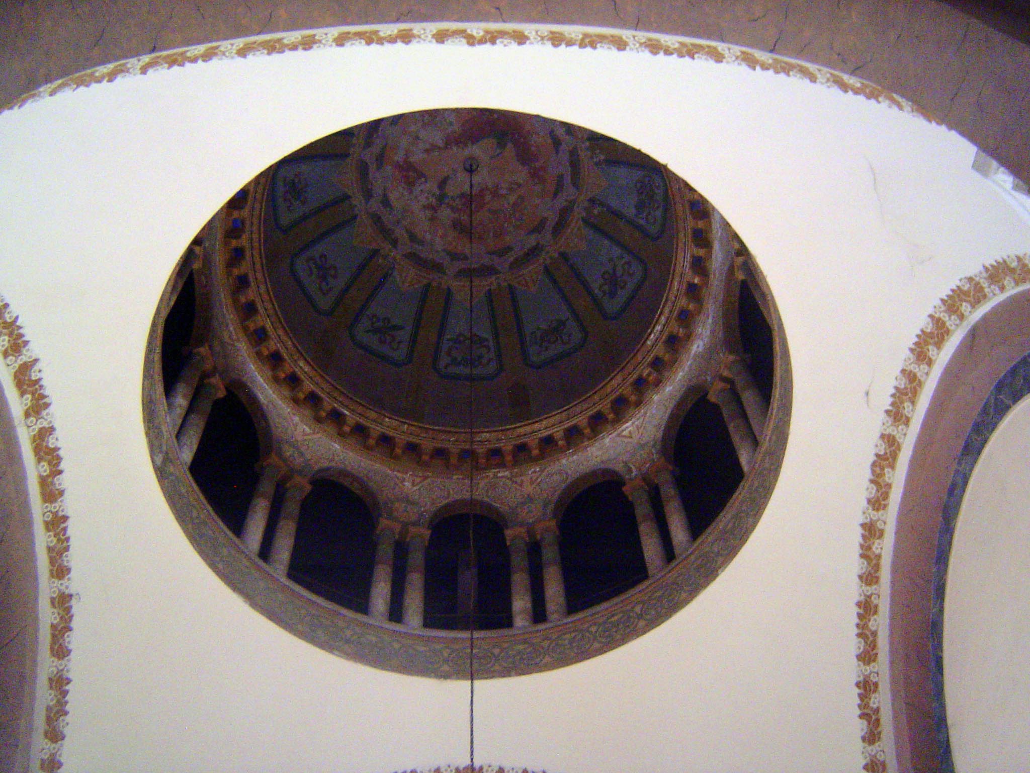 Dome of the entrance hall.