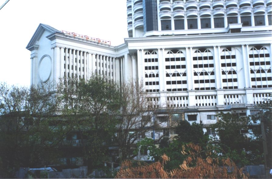 Along the southern waterfront, this is the Royal Chareon Krung RCK building, designed by Rangsan Torsuwan.