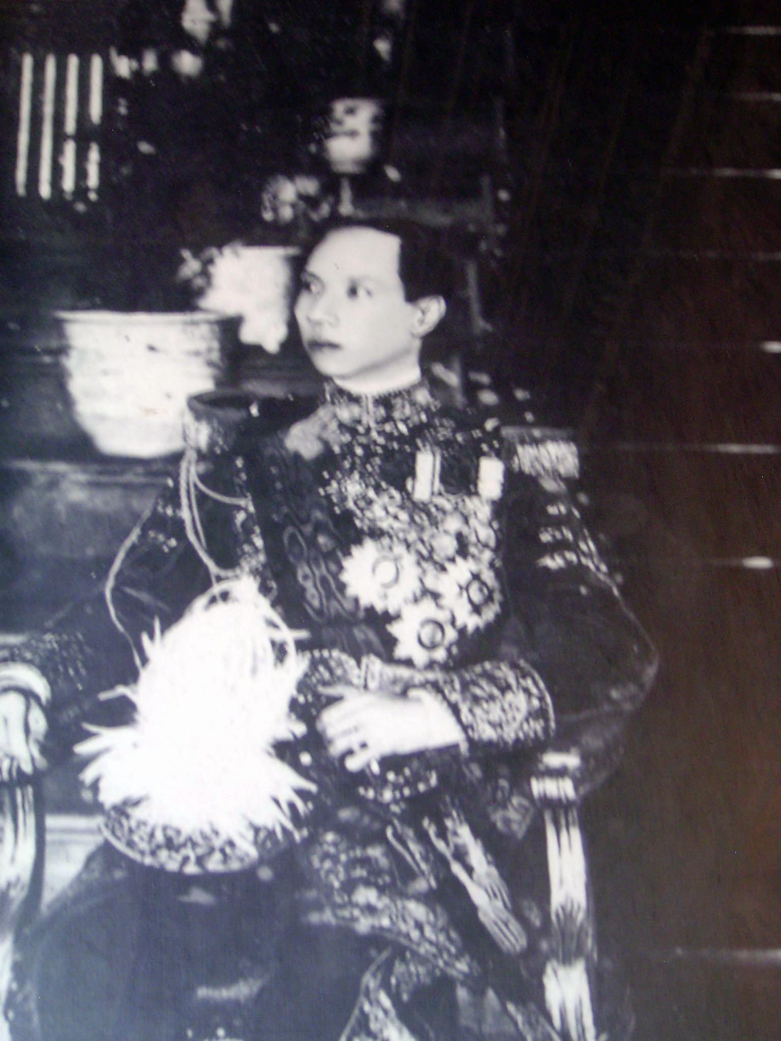 Khai Dinh in French uniform.
