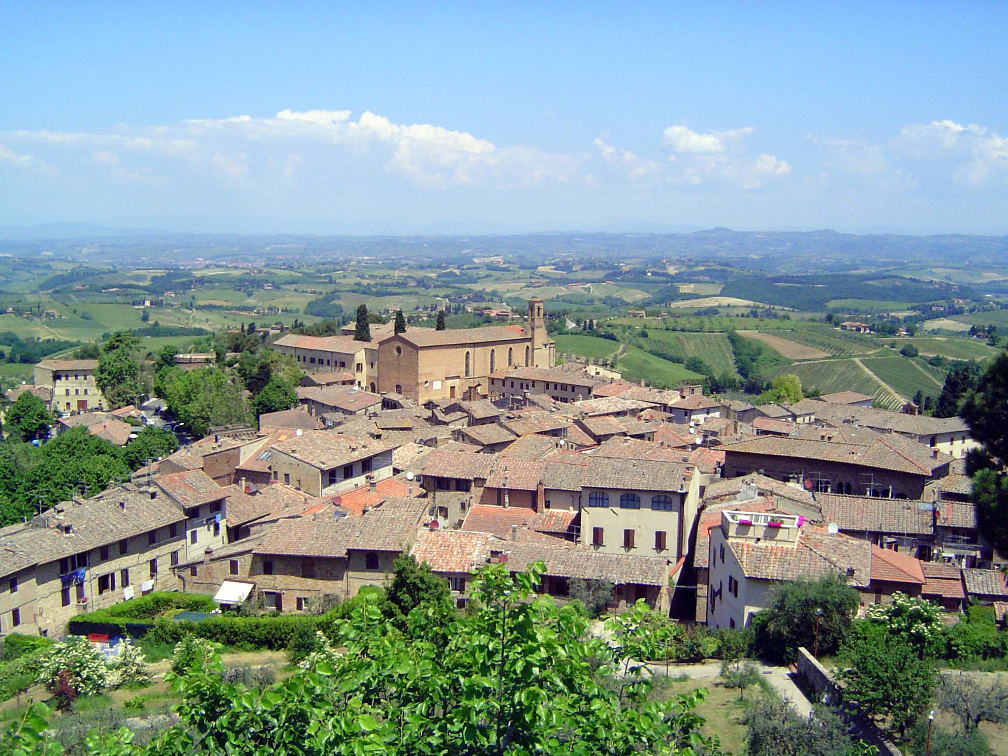 A pretty view, but no towers. No icons even, except perhaps the 13th century church of San Agostino. The view is north from La Rocca, once a