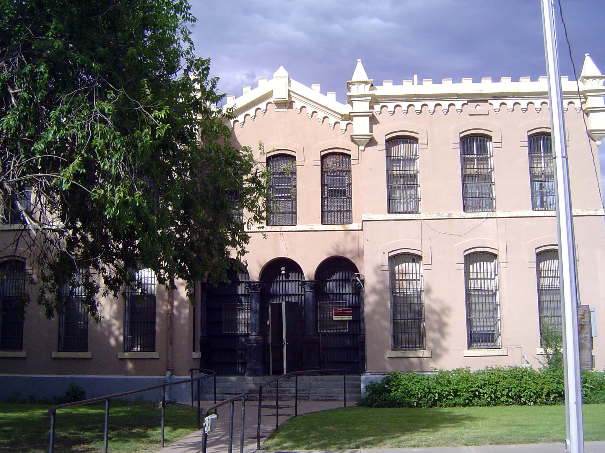The county jail, in powder-puff pink.