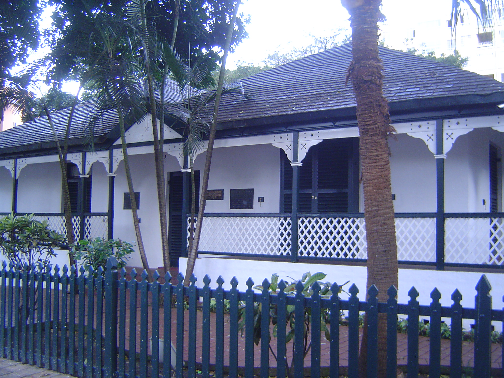 Want to see the Durban of those days? There's little left of it, but here's one bit, the Old House Museum, built in the 1850s. It's wattle-a