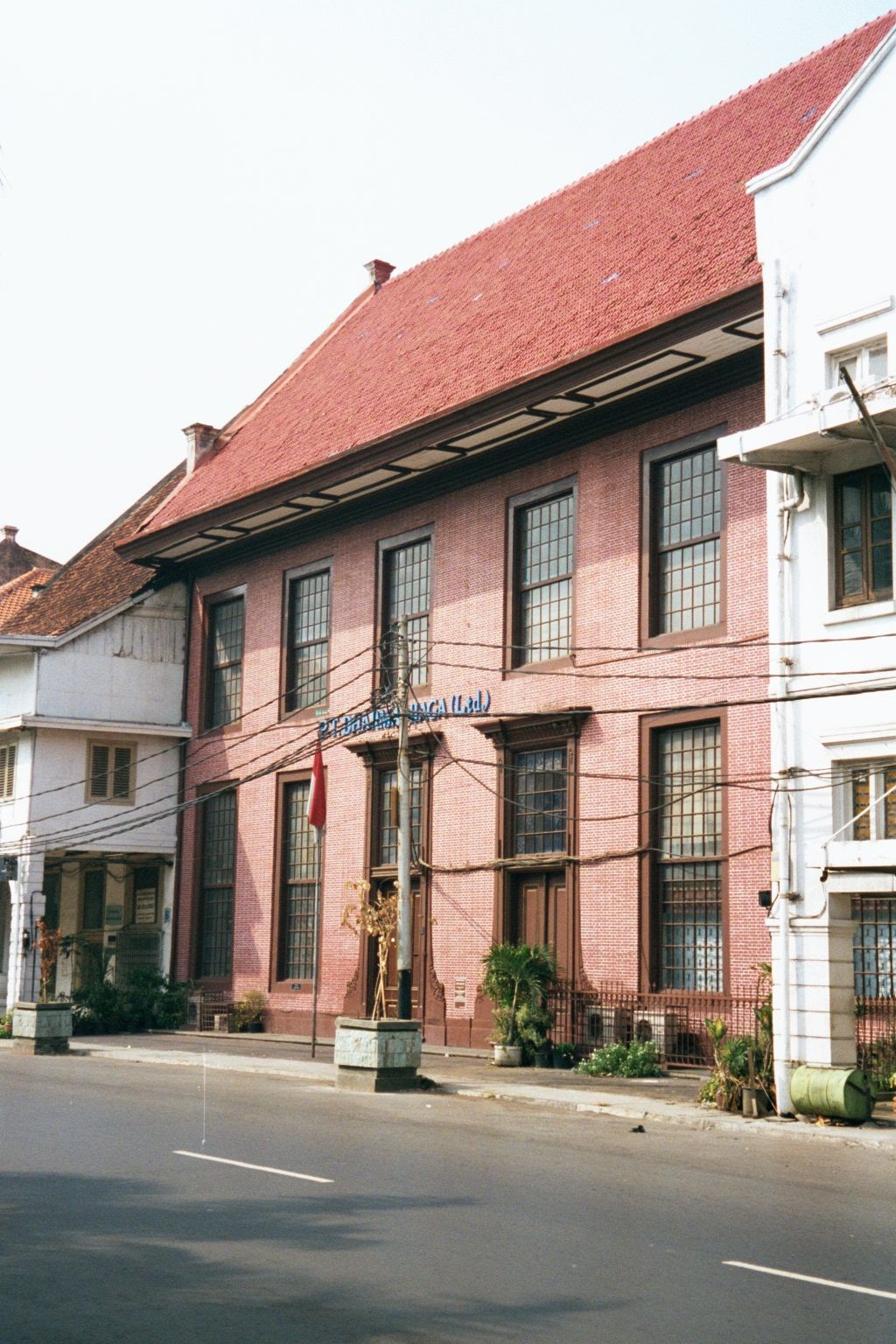 It's the Toko Merali, or Red Shop 1730. Actually it was a duplex, though both halves were occupied at one time by Baron Van Imhoff, governor
