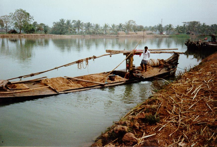 The chief canal proponent read: zealot was Sir Arthur Cotton, who did much to develop the deltas of the Krishna and Godavary rivers. Those d