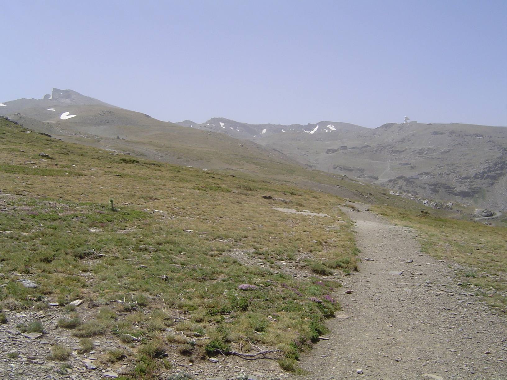 Proof: the view along the crest, elevation about 10,000 feet.