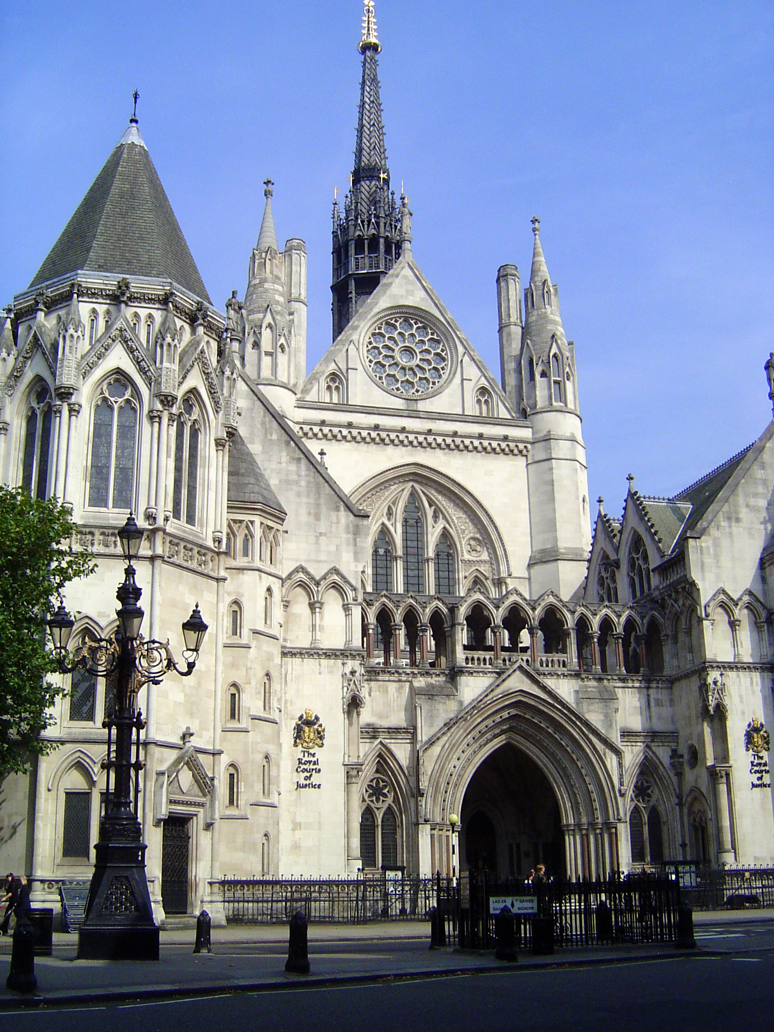The main entrance and the gable of the Great Hall. Street wanted an enormous Record Tower, but the Commissioner of Works, A.S. Ayrton, axed