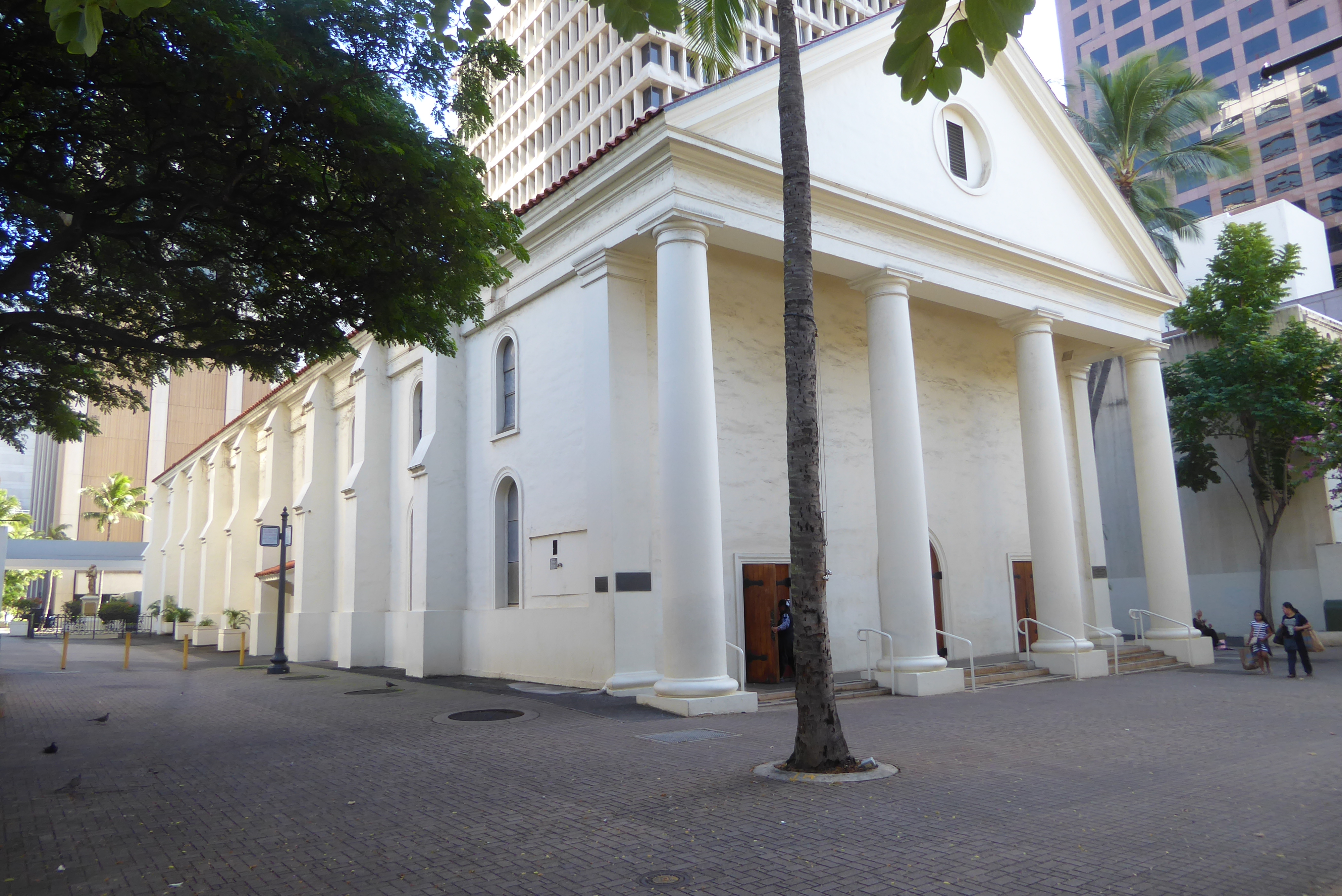 Honolulu had Catholics, too: the Basilica of our Lady of Peace was built in 1843.