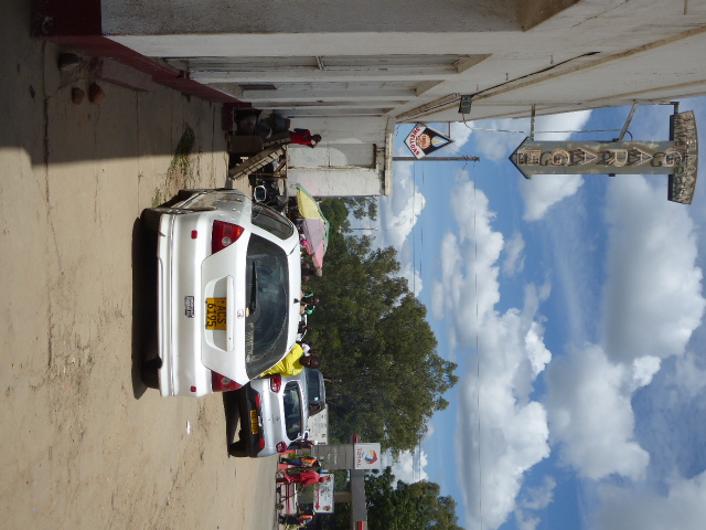 We're 80 miles from Harare and in Enkeldoorn "one thorn," referring to a now-vanished Vachellia robusta. The town is now called Chivhu "anth