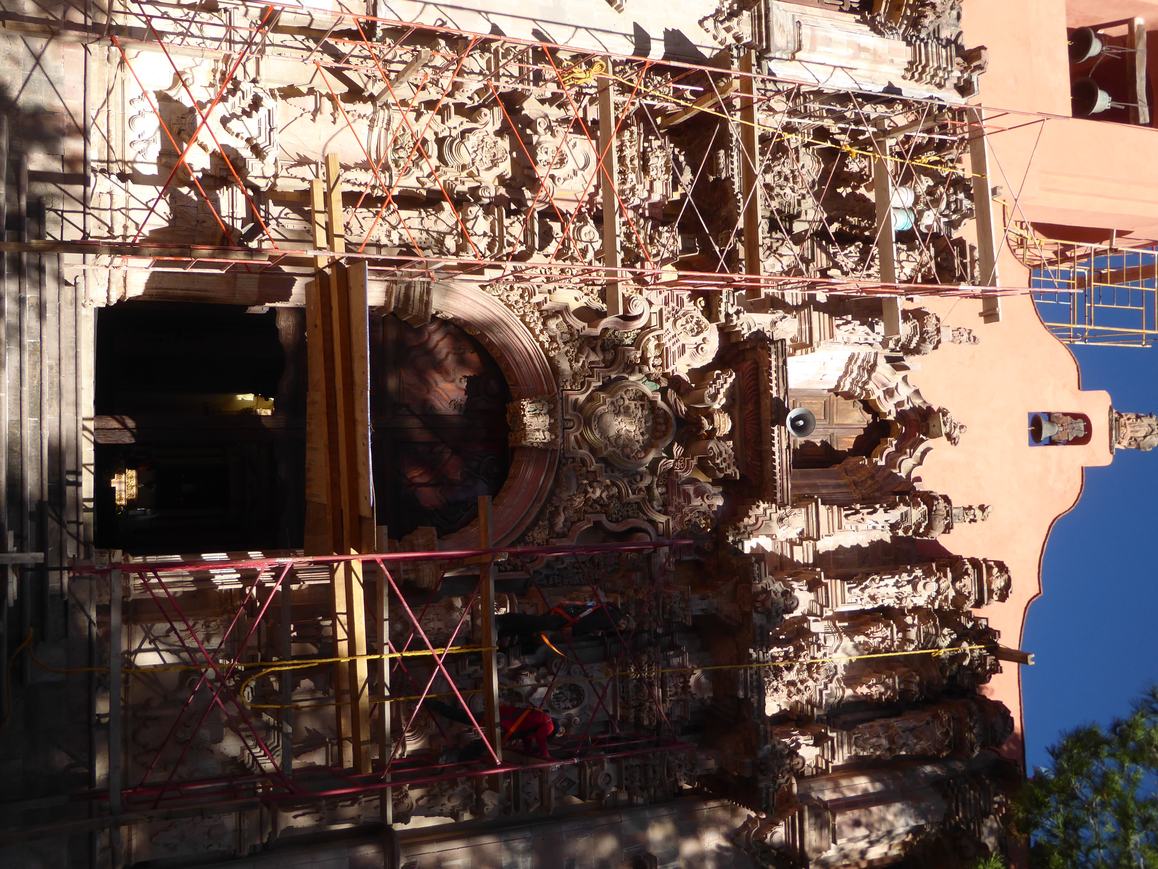 Another churrrigusque entrance.
