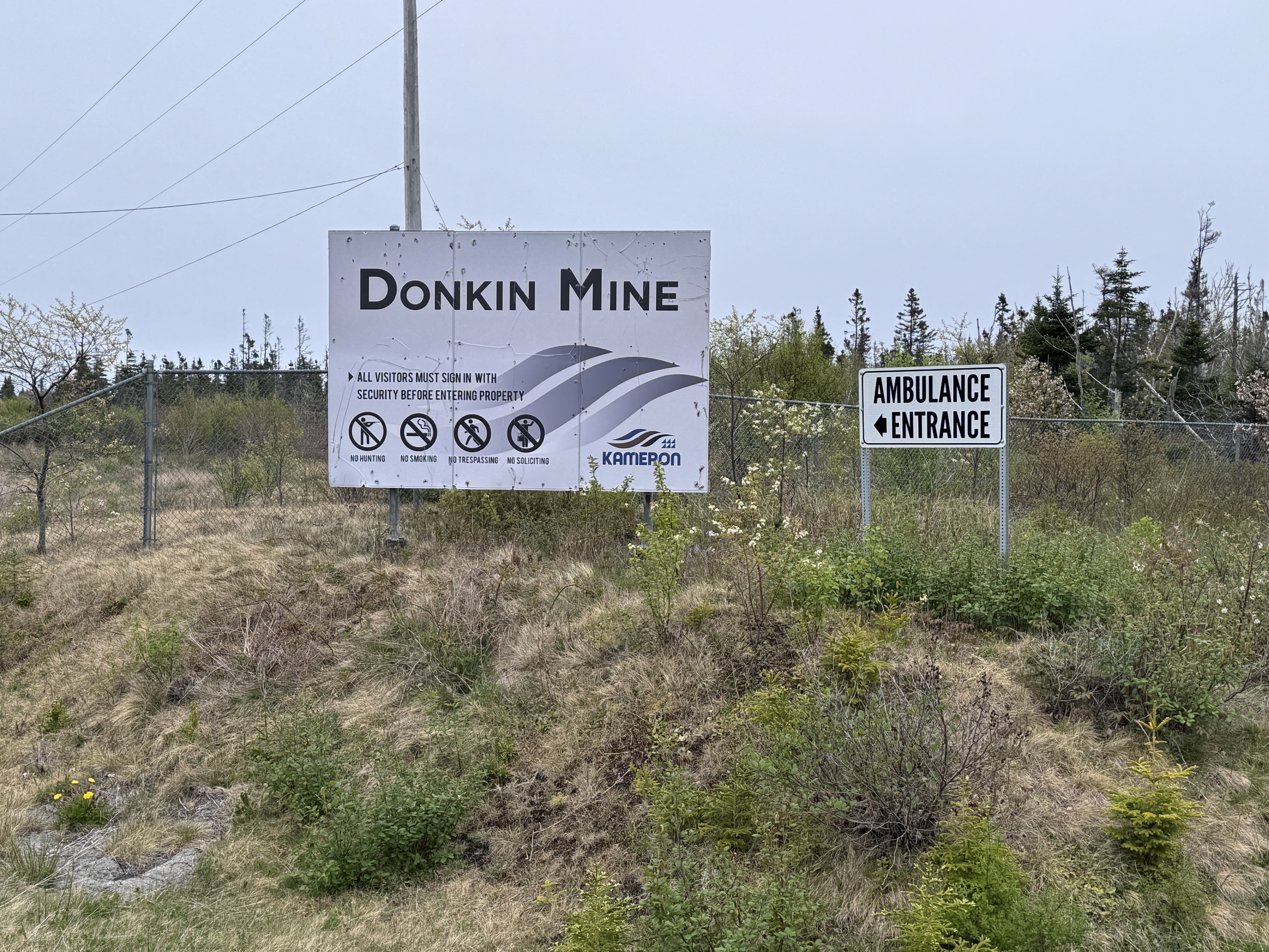 The nearby Donkin Mine raised hopes when it opened in 2017, but three years later it closed.  It opened again in 2022 but closed the next ye