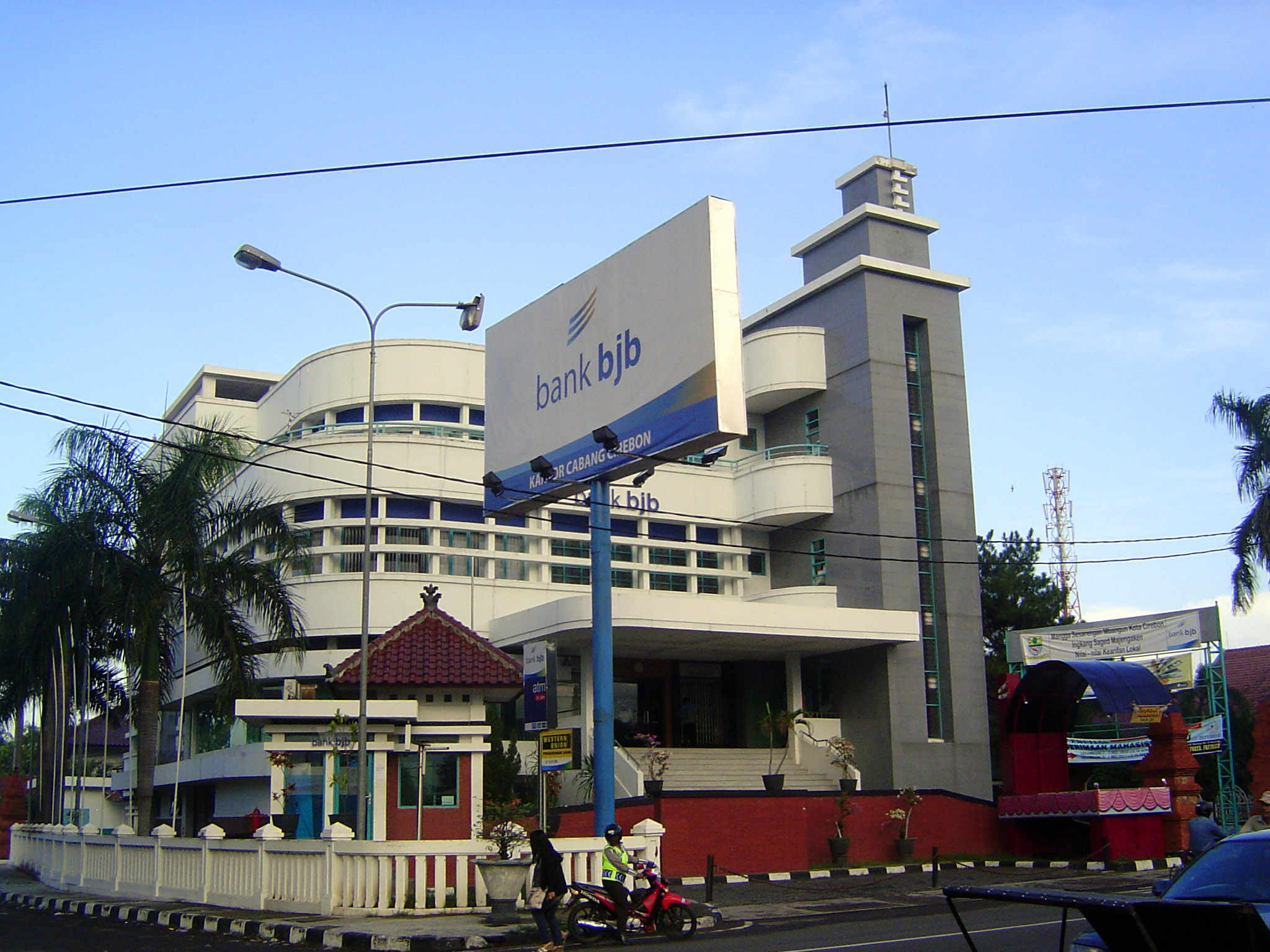Yet another bank, this one in a slick Art Deco building. All these banks raise the discouraging point that Transparency International Indone