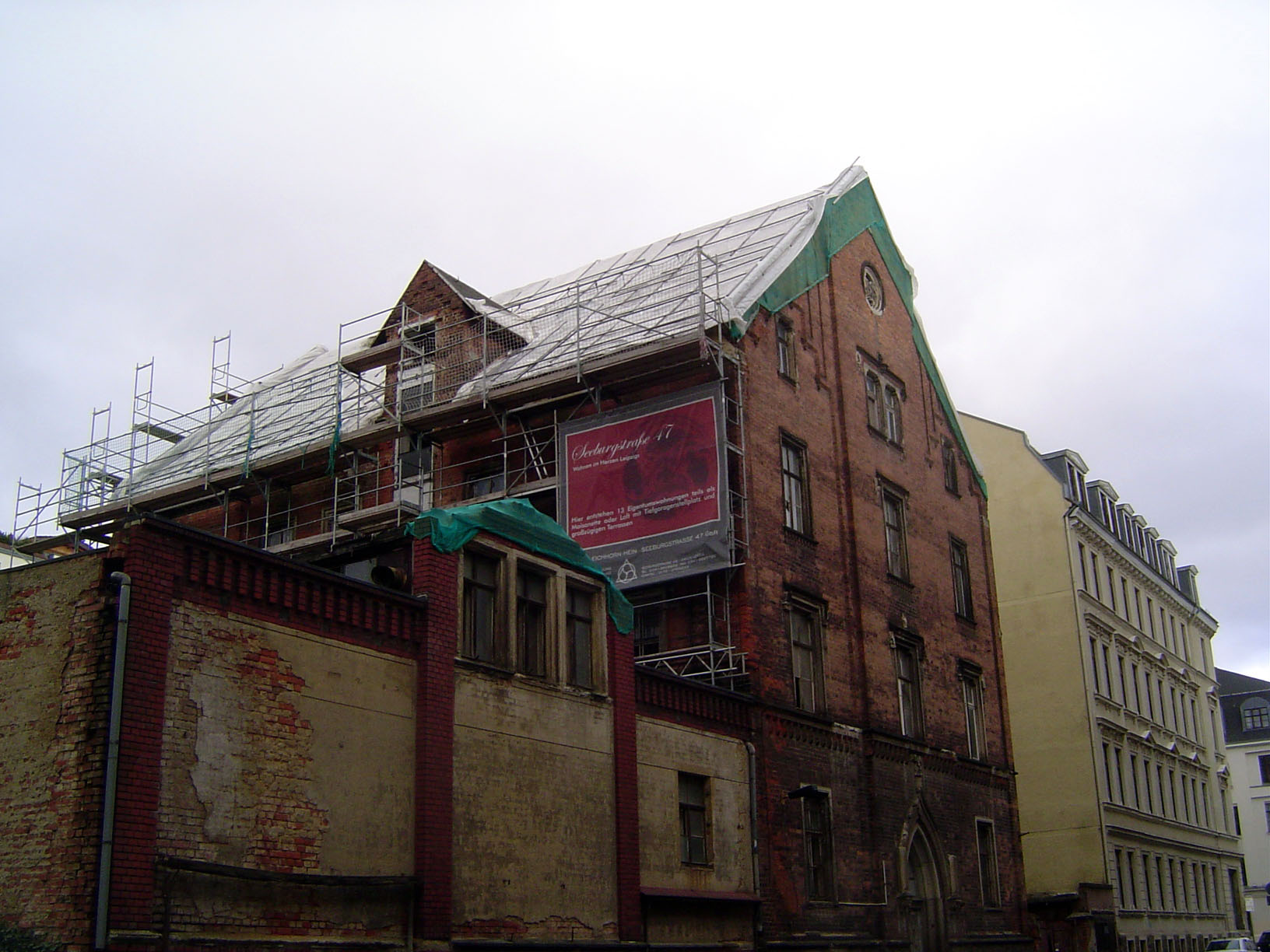 Renovations at Seeburgstrasse 47.