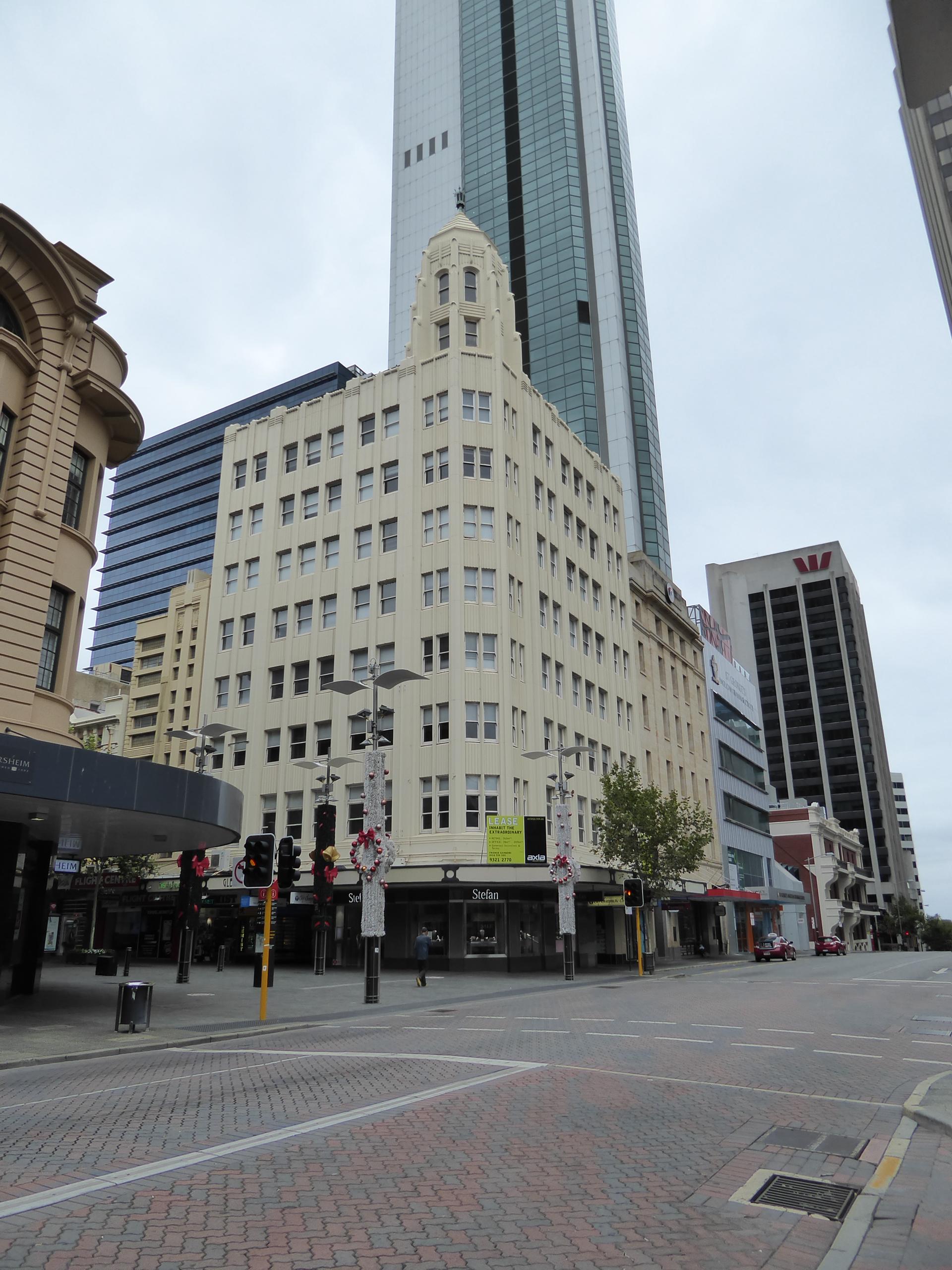 Sorry, but you can't get up to the observation tower. Apperly says that this, the Gledden Building, is the only inter-war art deco highrise