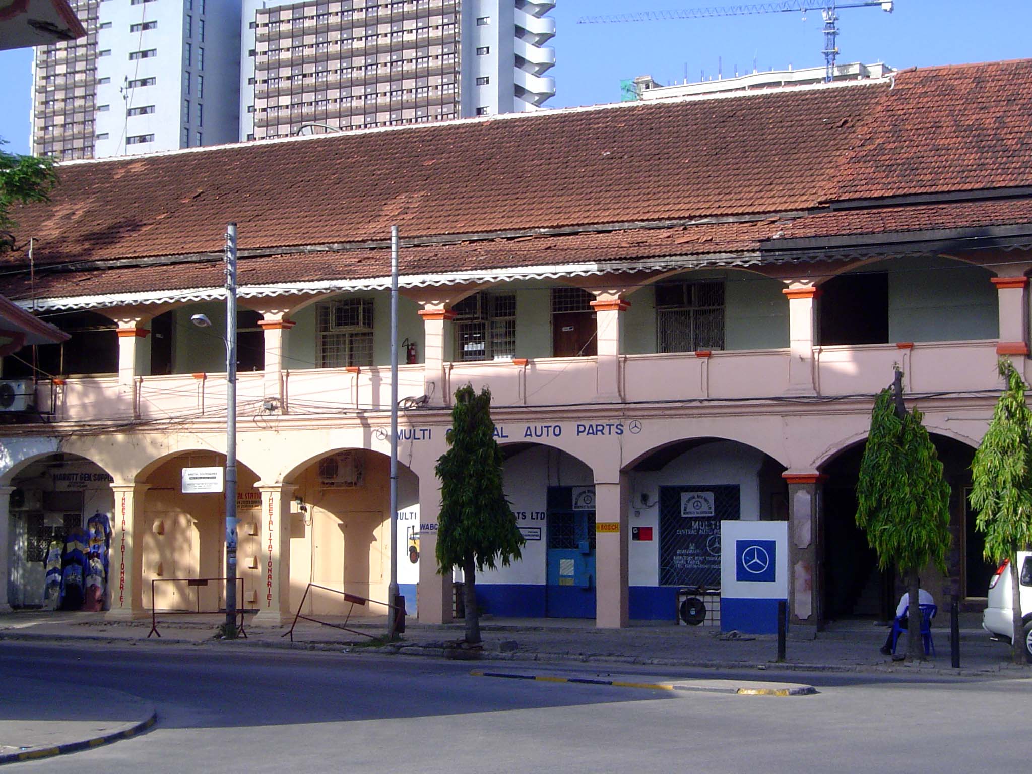 Passengers arriving in colonial Dar had a choice of hotels, most of which have long since been demolished. Here's an exception. Despite the