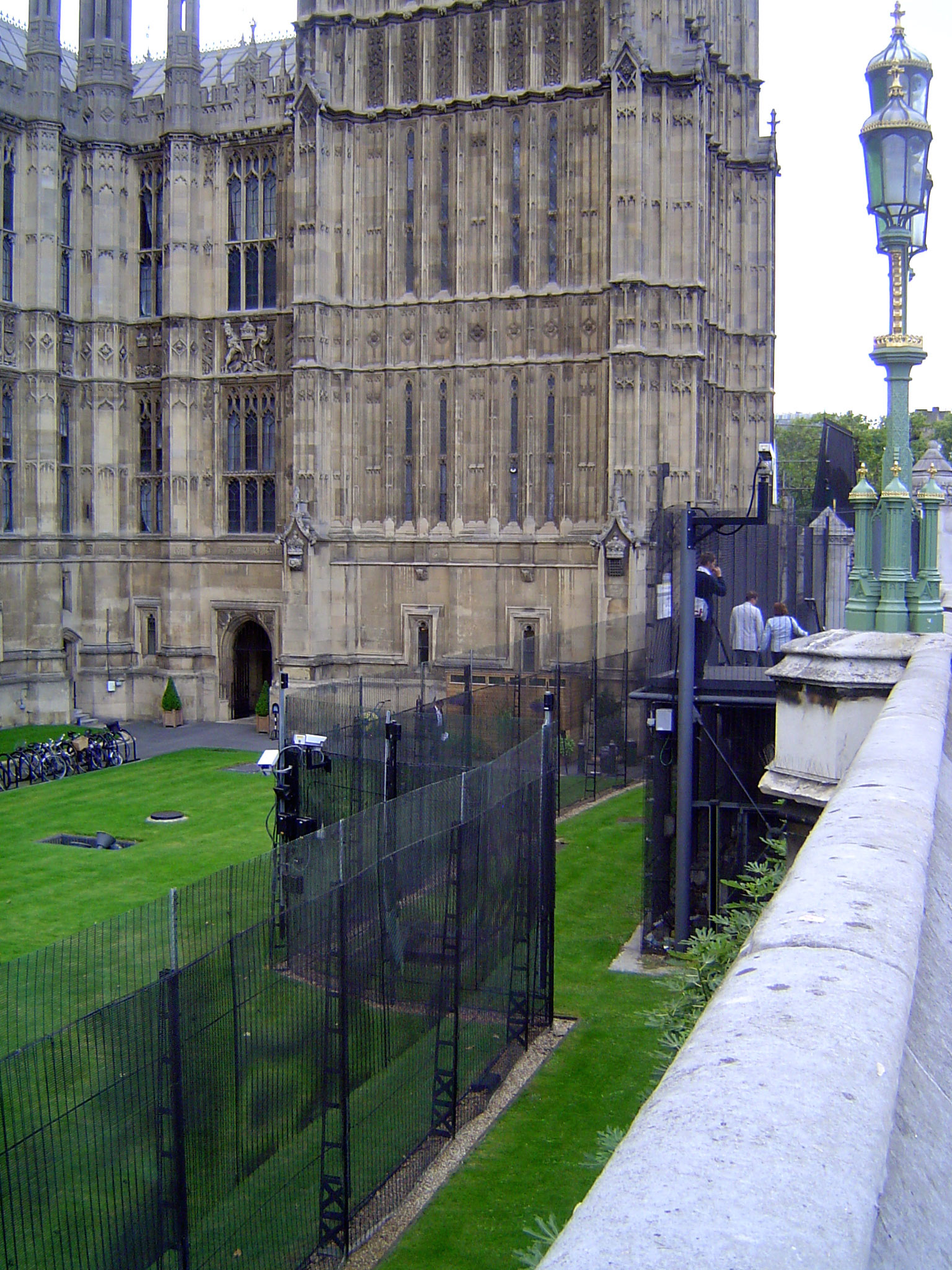 James Fergusson called this "perhaps the most successful attempt to apply Mediaeval Architecture to modern civic purposes which has yet been
