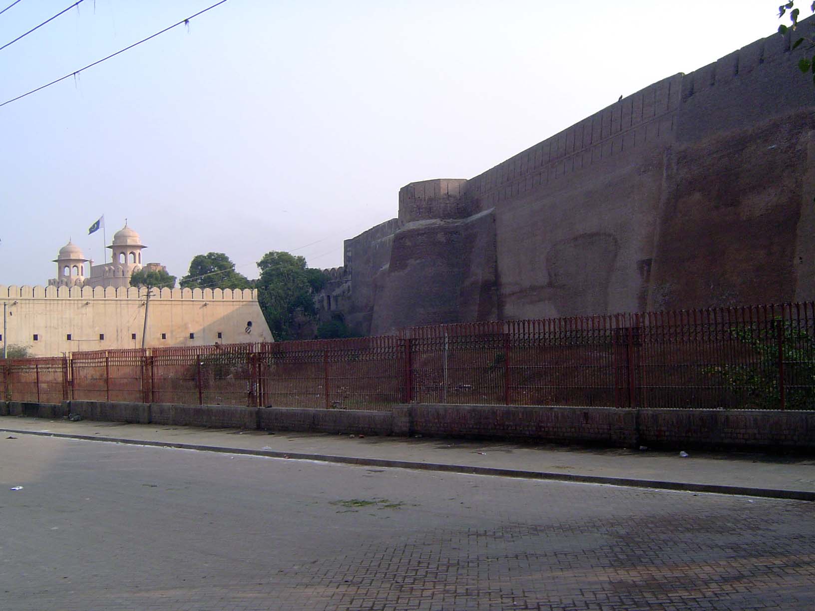 We've gone down into those streets to look back at the fort and, in the distance, its public entrance, the Alamgiri Gate. You probably can't