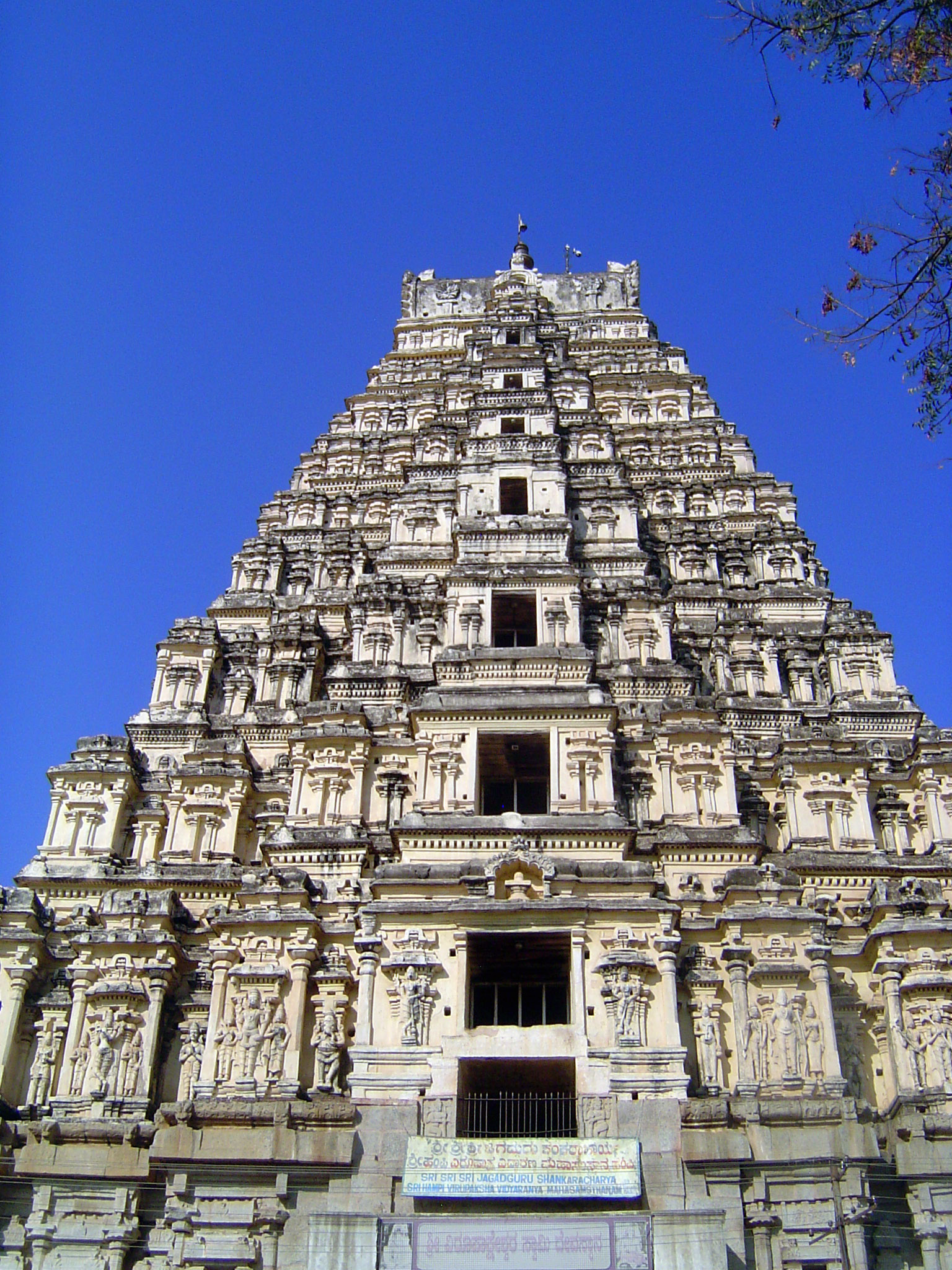 The east gopura or entrance tower to the Virupaksha or Pampapati Swami Temple was built in the 1400s but rebuilt about 1800, perhaps by the