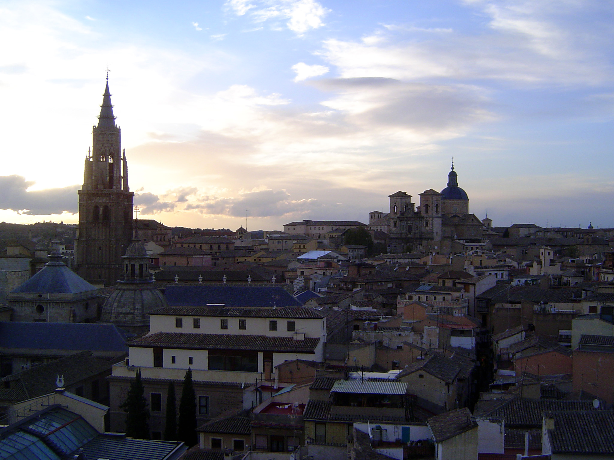 Another rooptop offers a view of both the cathedral and the church of San Juan Batista.