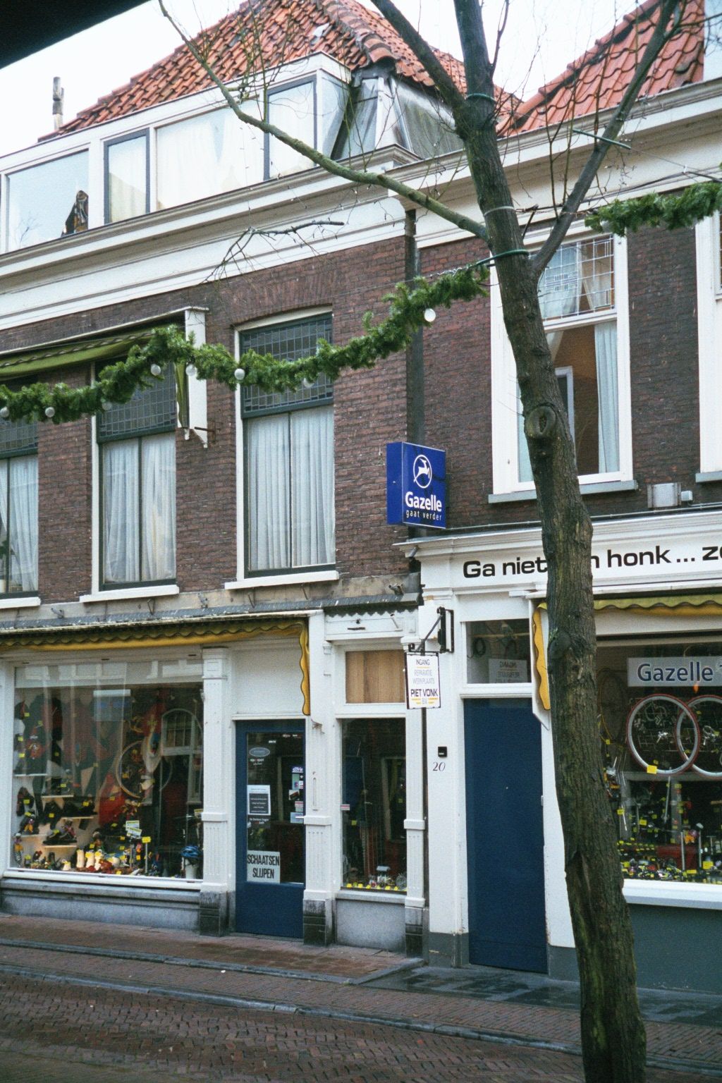 19 and 20 Voldersgracht, one of many candidates for the locale of Vermeer's "The Little Street."