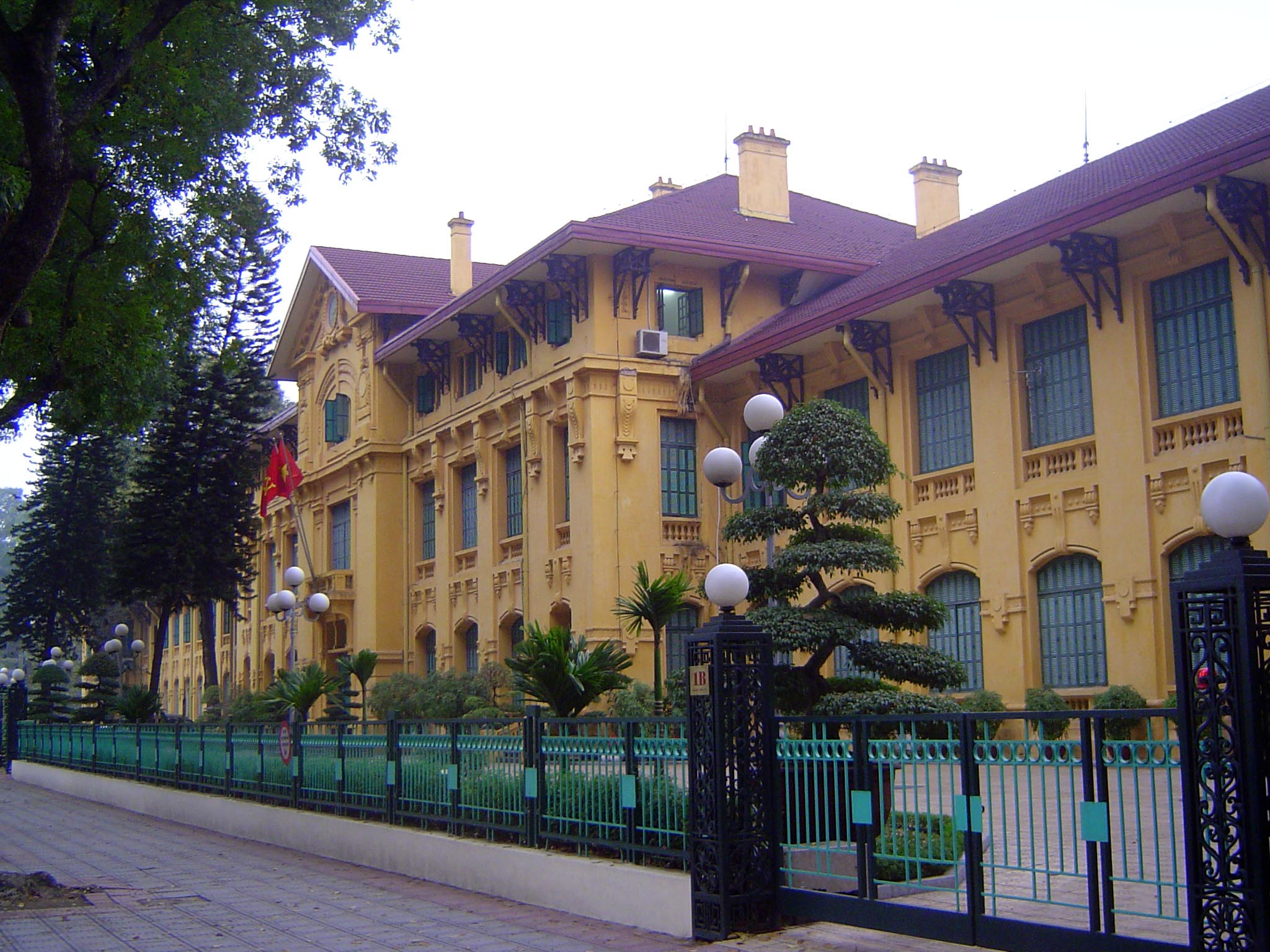Drifting away from classicism but unsure where it's going, the Lycée Albert Sarraut was built in 1919 by Adolphe Bussy and named for the dep