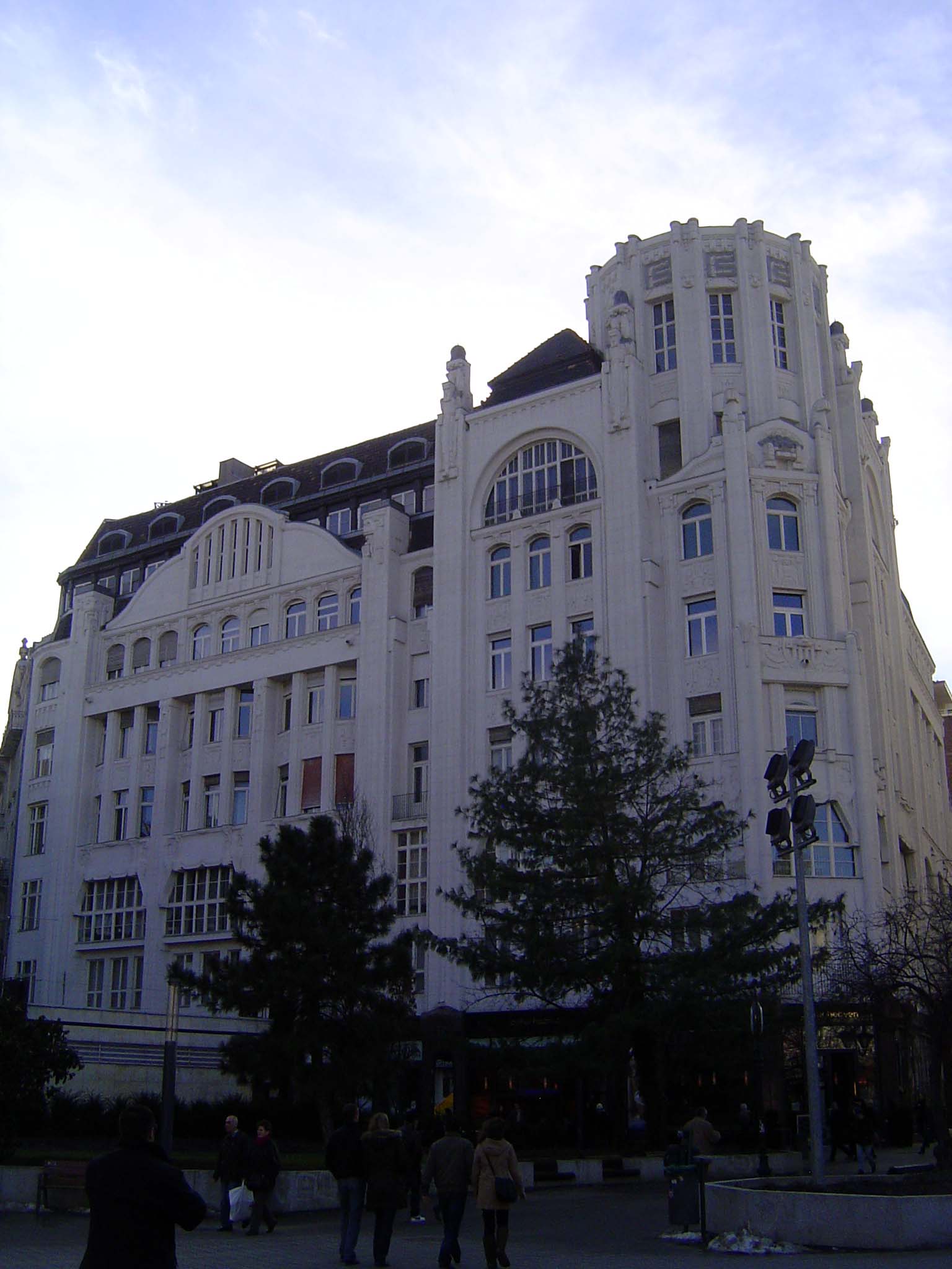What else is unusual? At a prime location but stripped of its cupola and presumably its original color scheme, this was once the Modern and