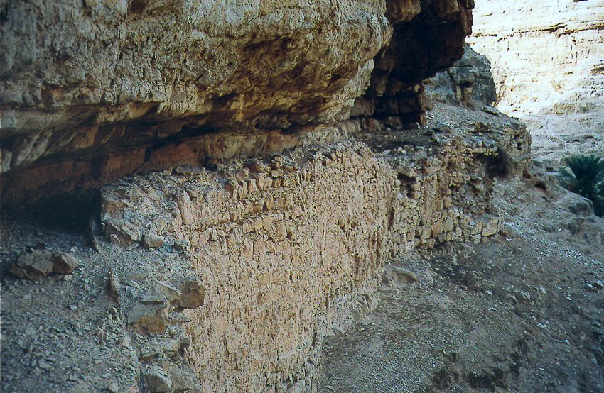 The same channel, viewed from a more accessible point.