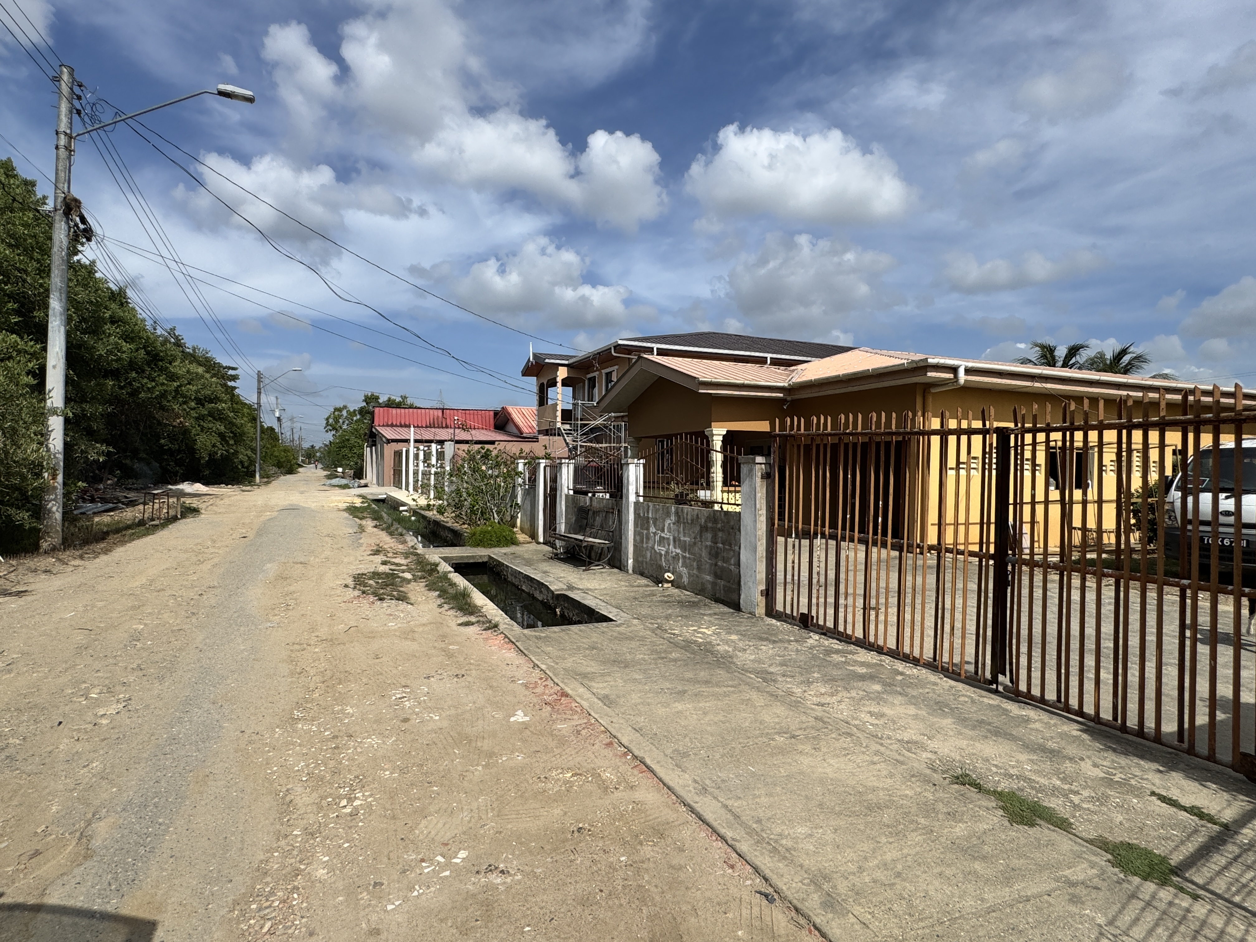 My very own street-view.  Let's try facing left.