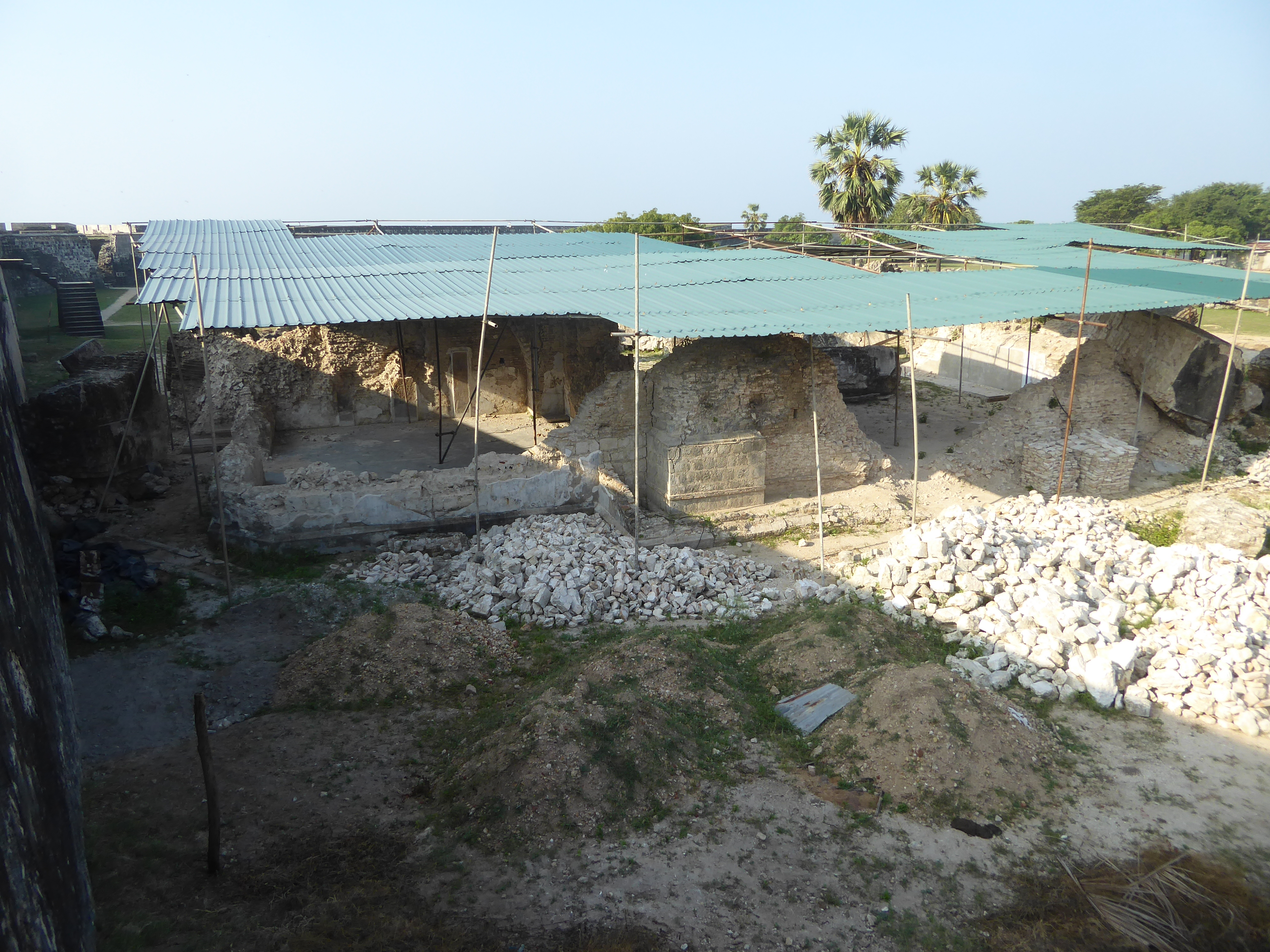Here's what's left of the Dutch church, once the fort's main attraction. Archaeologists early in 2020 were supposedly working on it.
