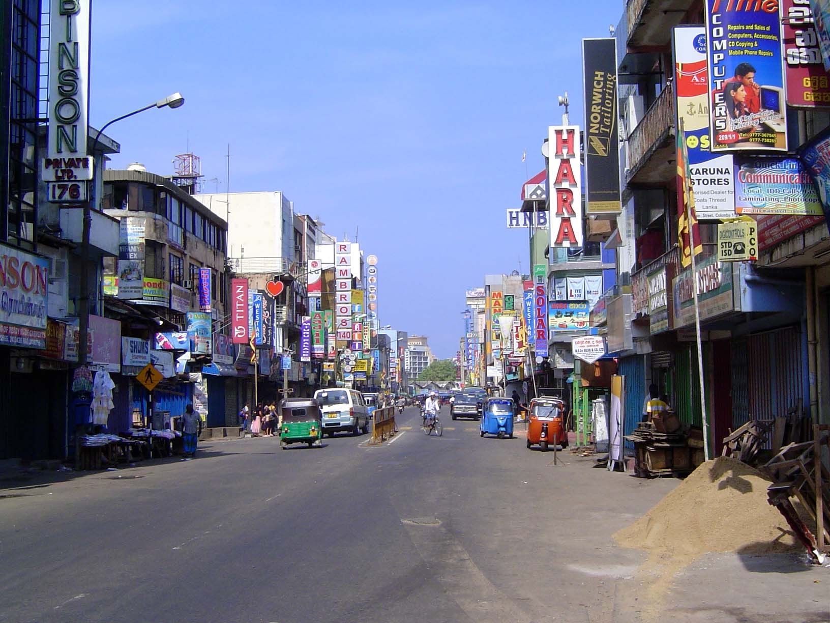 Pettah's Main Street on a nearly deserted Sunday morning.