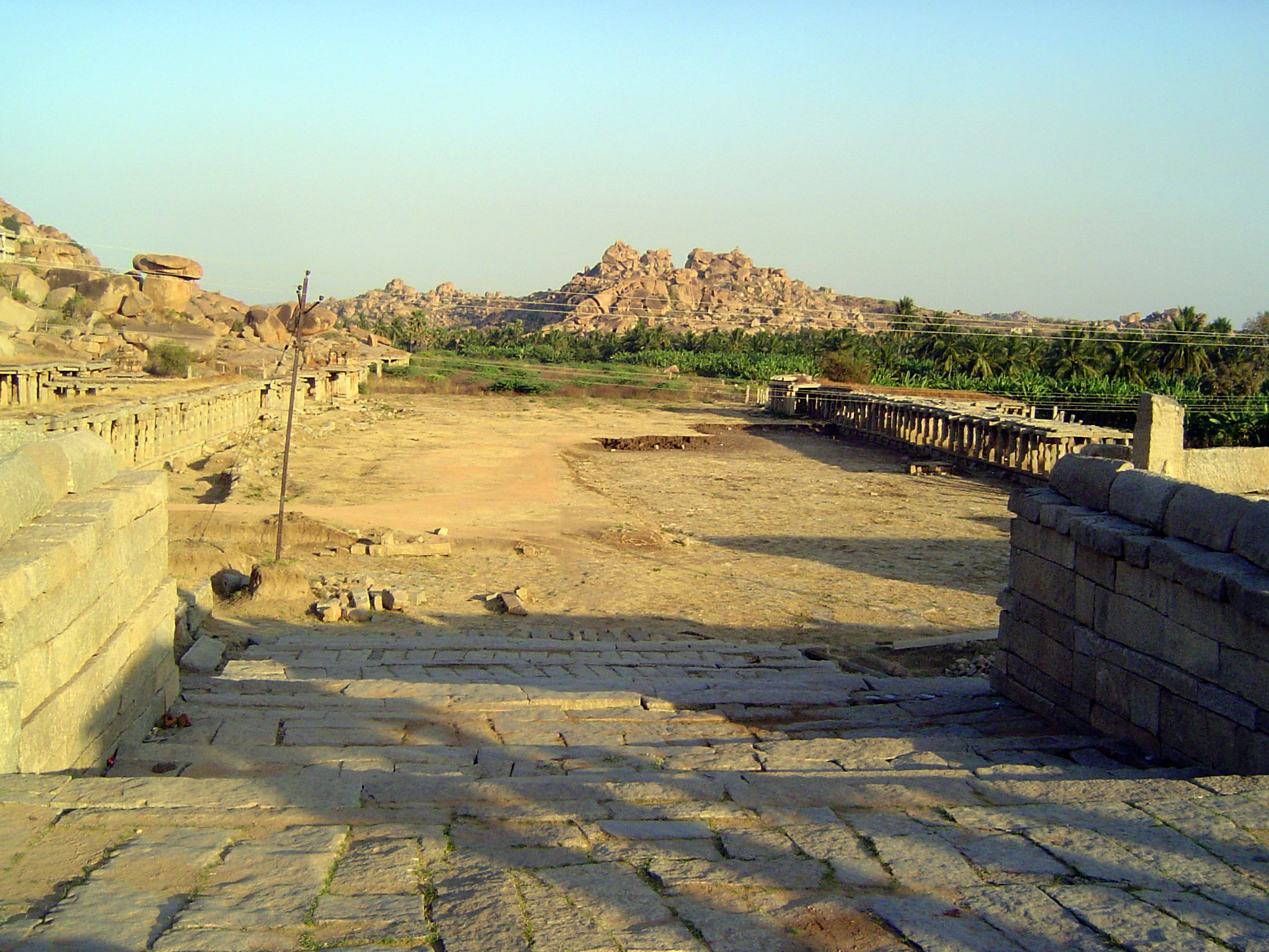 Nearby, and with a declining sun, there is yet another former bazaar, this one stretching before the Krishna Temple. Until recently, it was