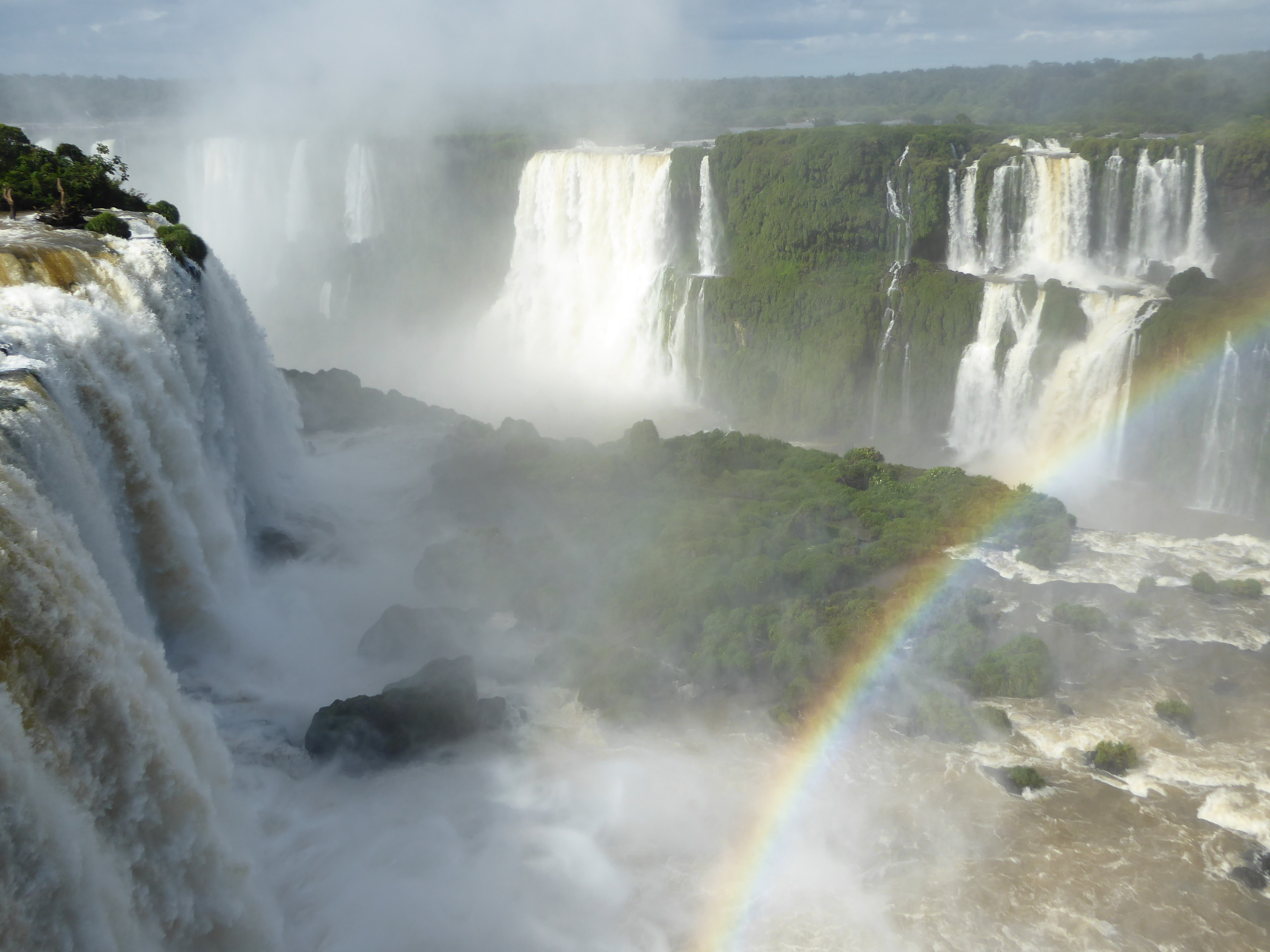 That's the same bit on the left, but you can see the horseshoe-shaped fall beyond. That would be Argentina on the far side.
