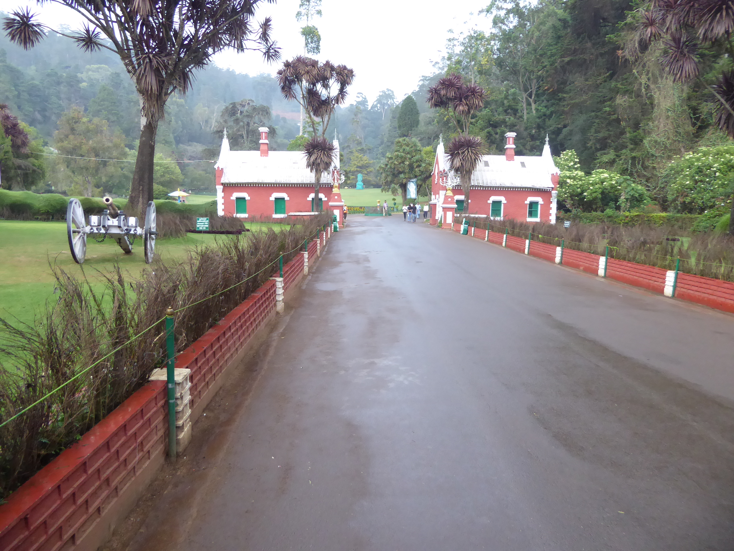 What else did an upstanding hill station need? Why, a botanical garden of course. Snooty Ooty, as it was called, got one in 1848 under the d