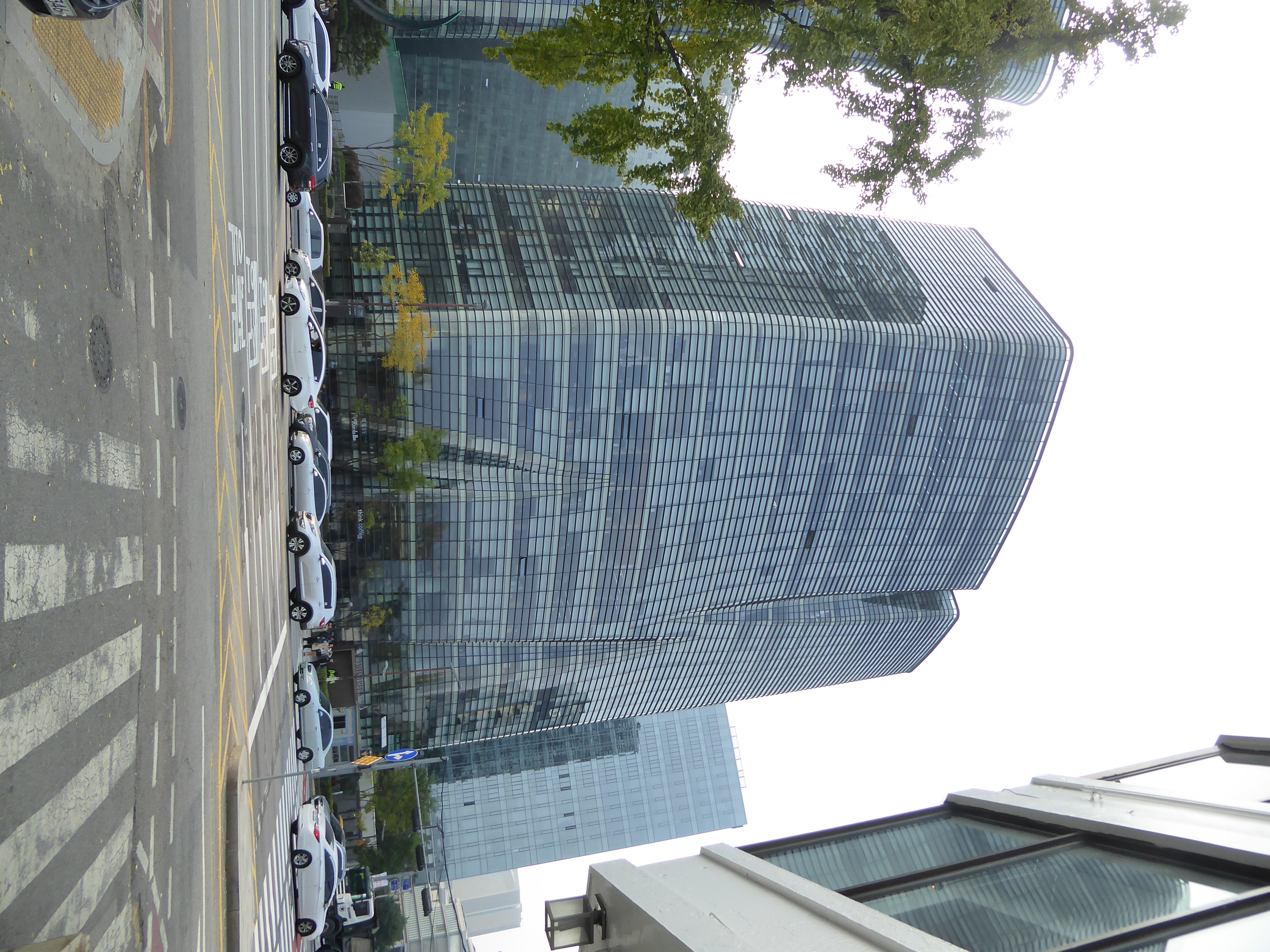 A decade later, BCHO Architects, a Korean firm, gave Seoul another prominent highrise, the Twin Tree towers, supposedly designed to resemble
